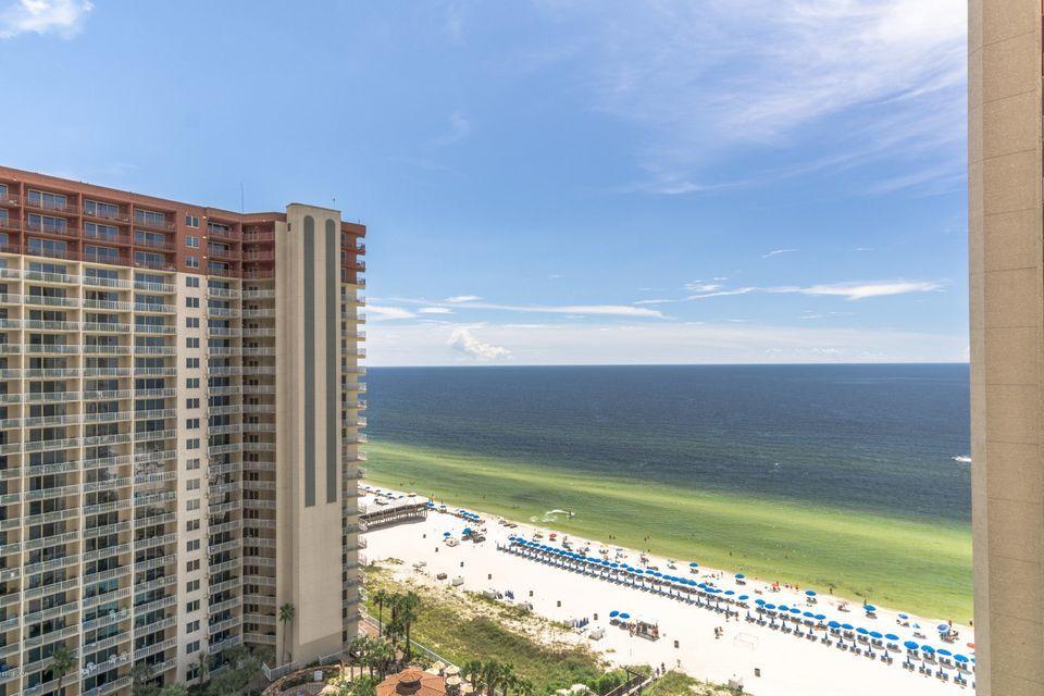 This luxurious condo with exclusive views from the 22nd floor is in a rental machine, Shores of Panama, with the best lagoon pool on the beach. This listing is part of a bulk ownership with 11 other units identical to this unit.