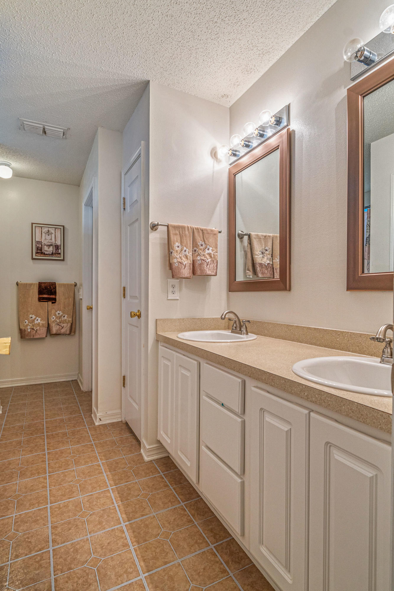 REDSTONE ESTATES - Residential