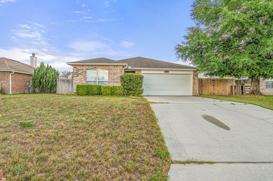 This 3/2 is centrally located in Crestview with a quick commute to 7th Group, Duke AFB, Eglin AFB, and the gorgous Emerald Coast! This home has a split floorplan with large bedrooms, spacious livingroom with fireplace, and a fenced in backyard. Schedule your tour today!