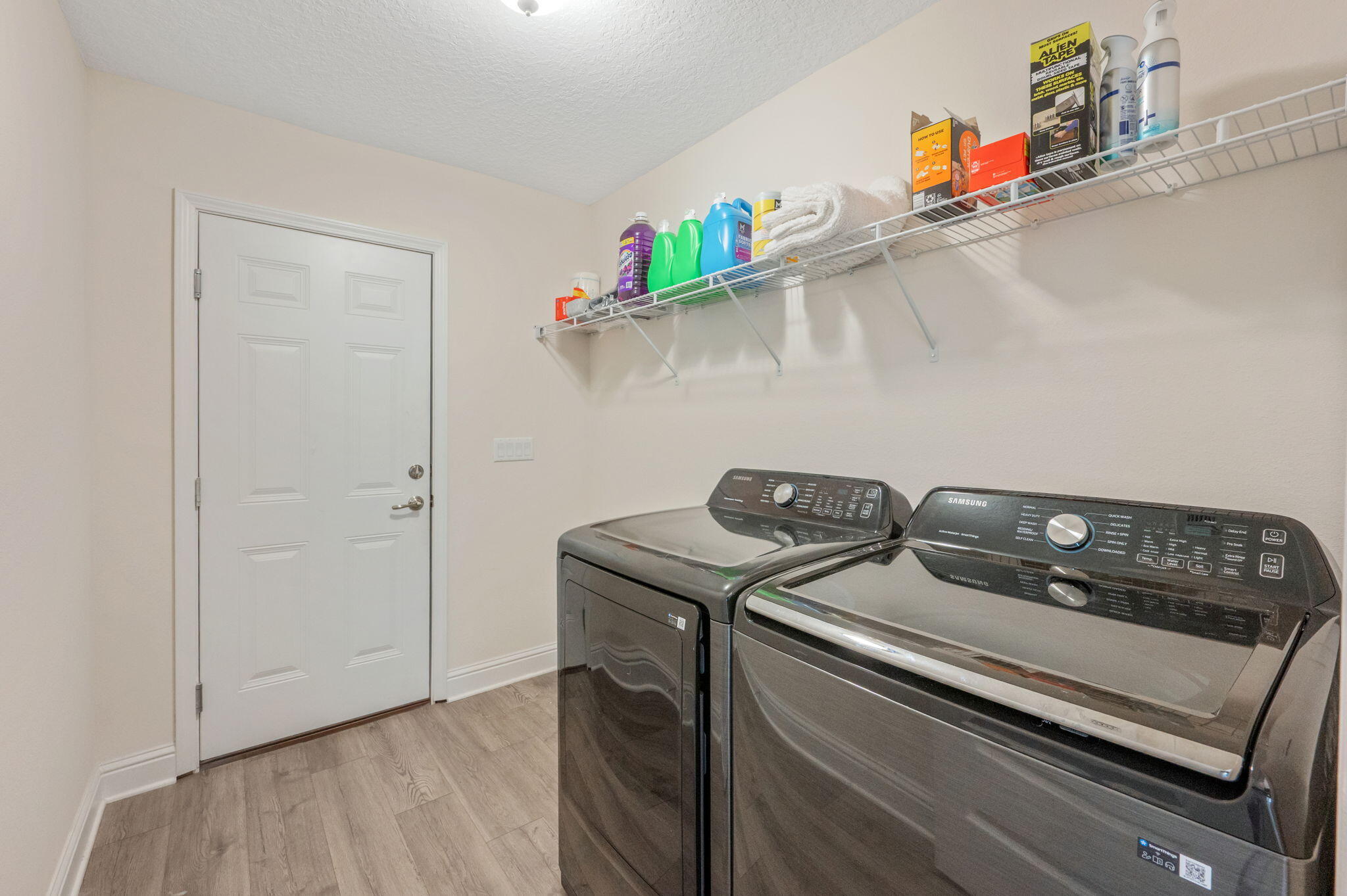 Nature Lake - Residential