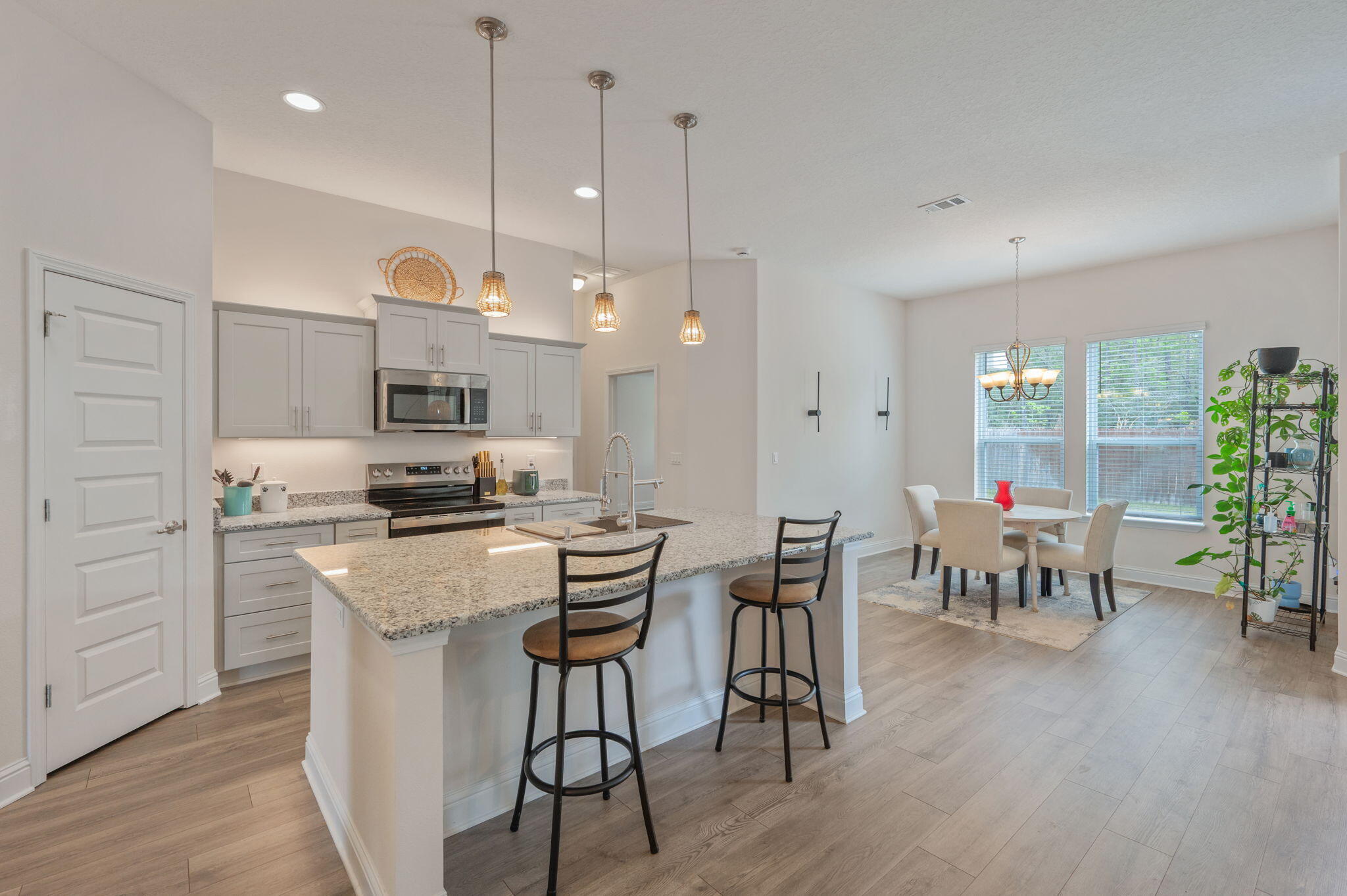 Nature Lake - Residential