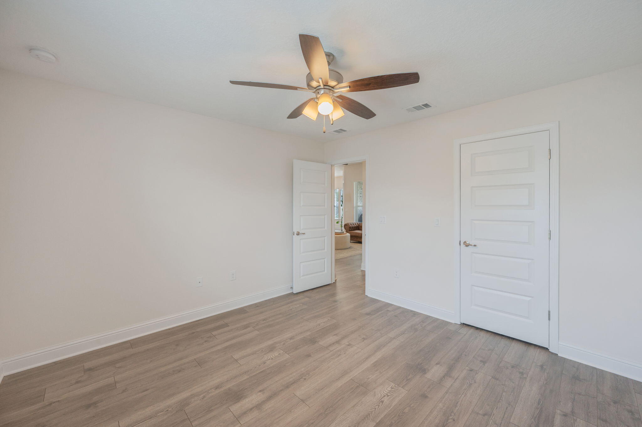 Nature Lake - Residential