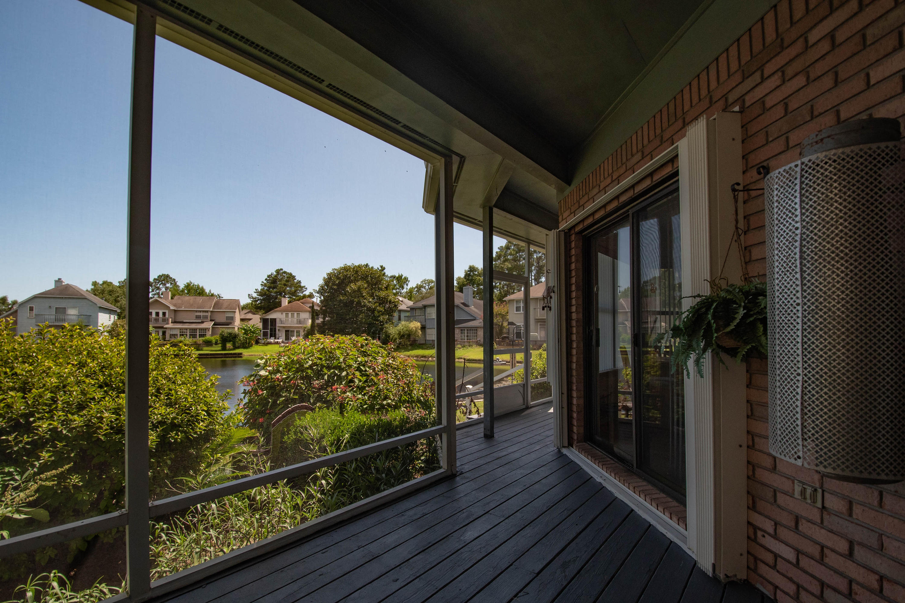 CROSSWINDS 1ST ADD - Residential