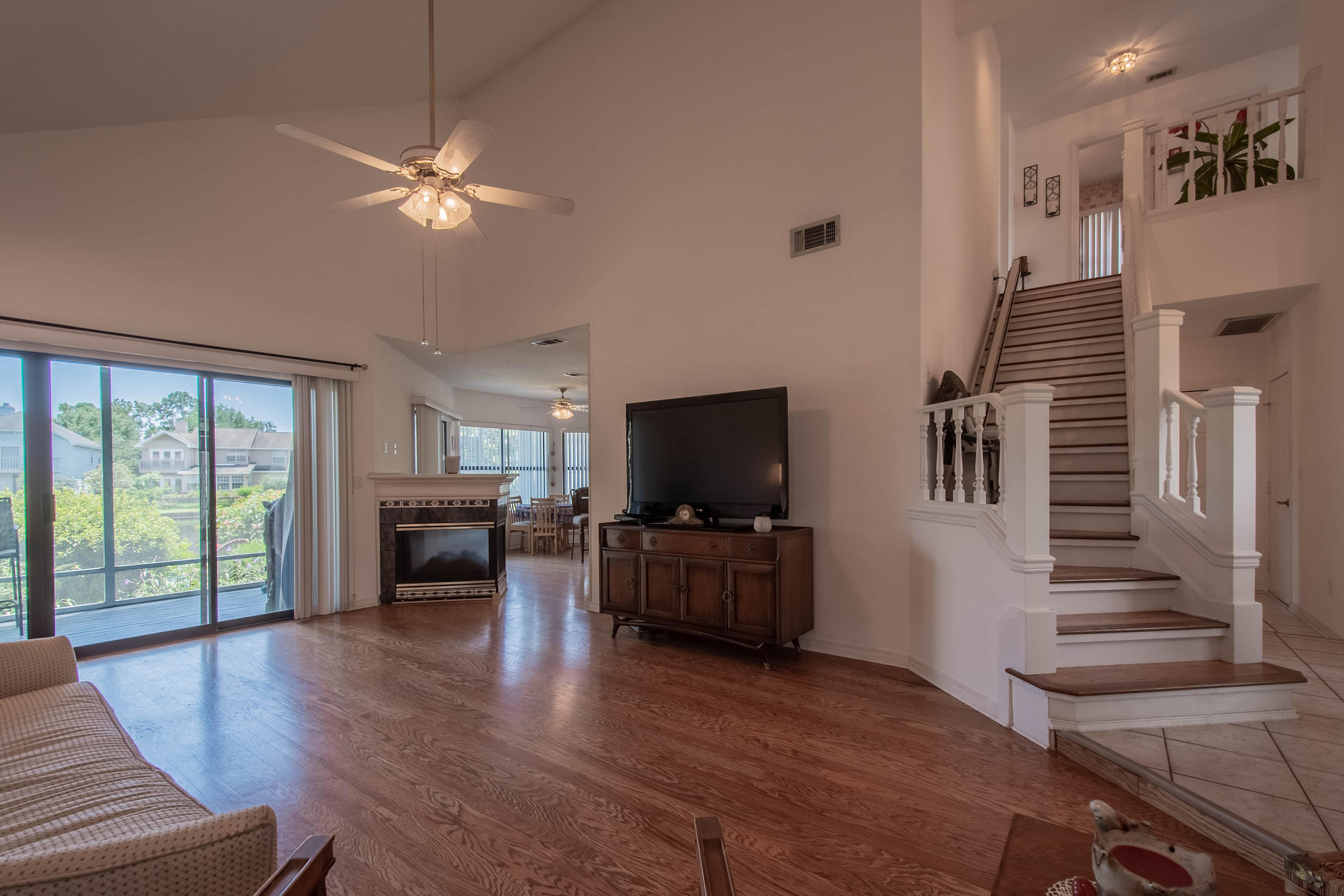 CROSSWINDS 1ST ADD - Residential