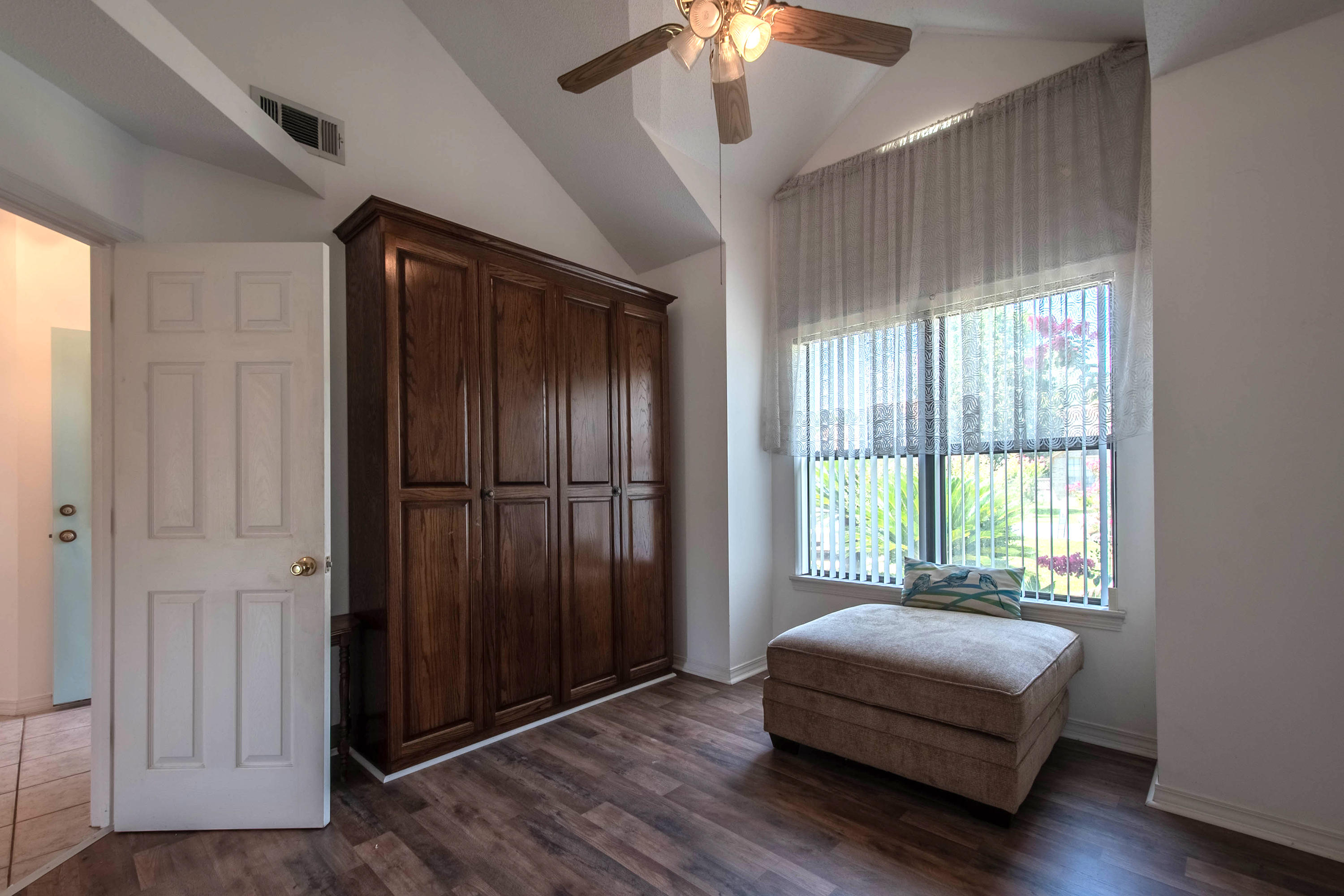 CROSSWINDS 1ST ADD - Residential