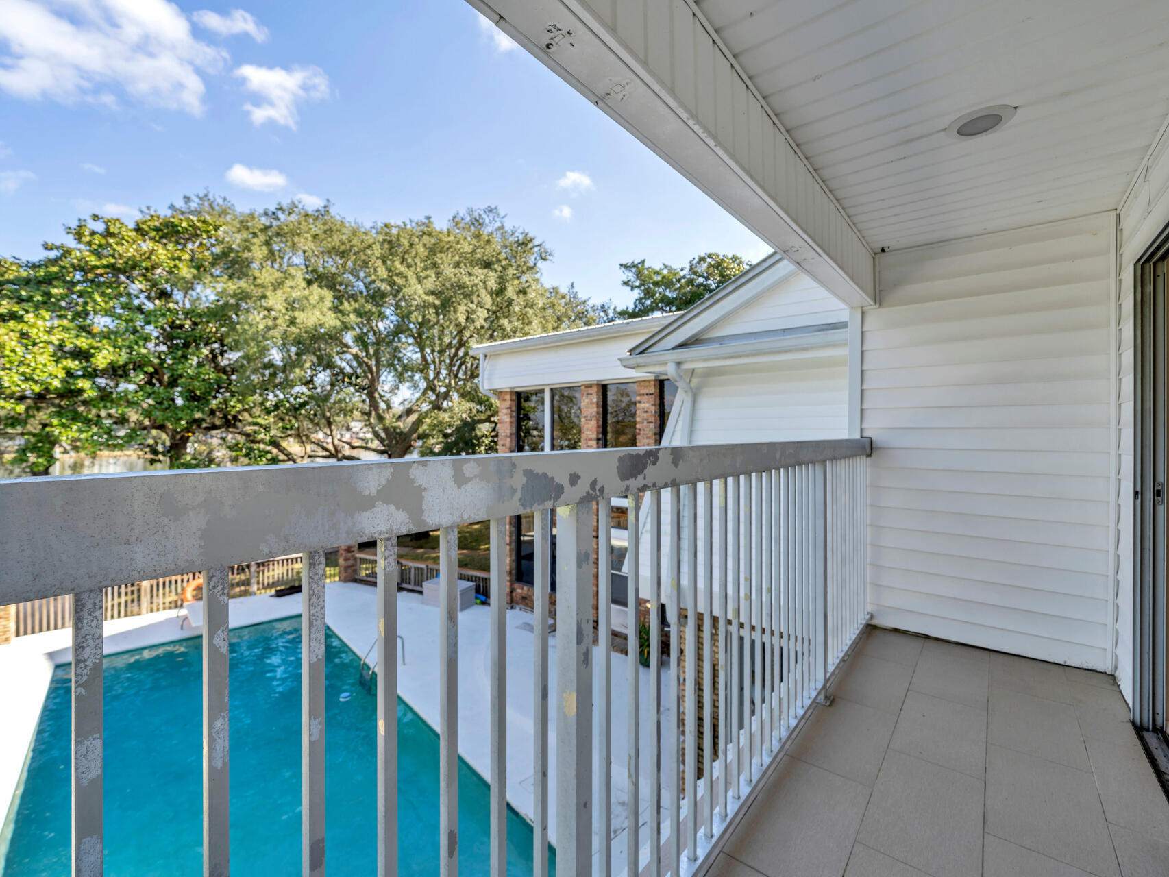 315 Vaughan Street NW Waterfront - Residential