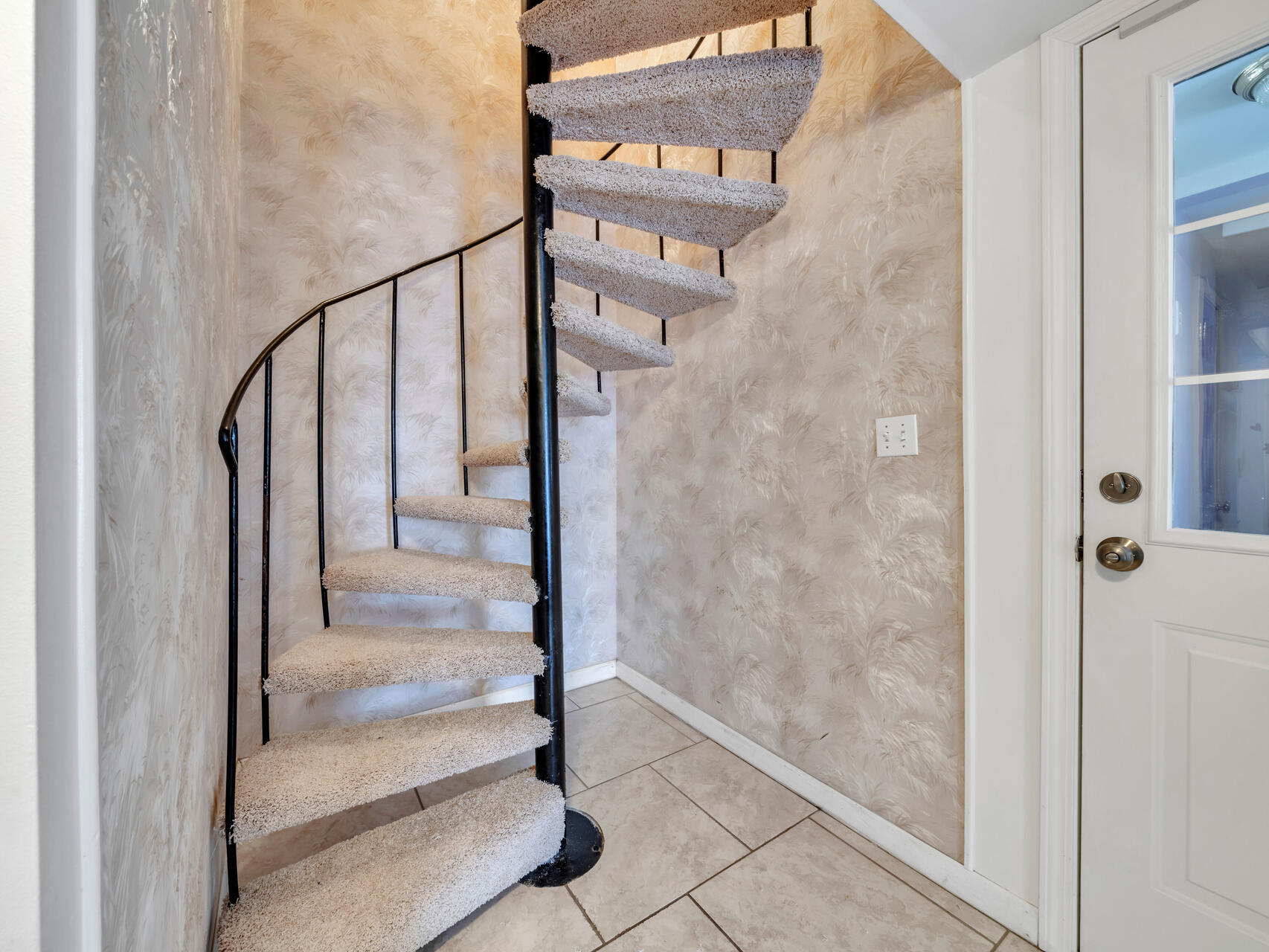 315 Vaughan Street NW Waterfront - Residential