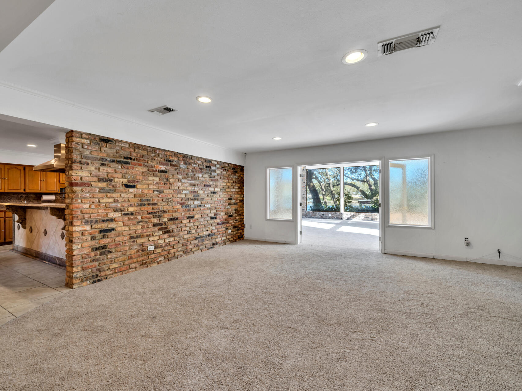 315 Vaughan Street NW Waterfront - Residential