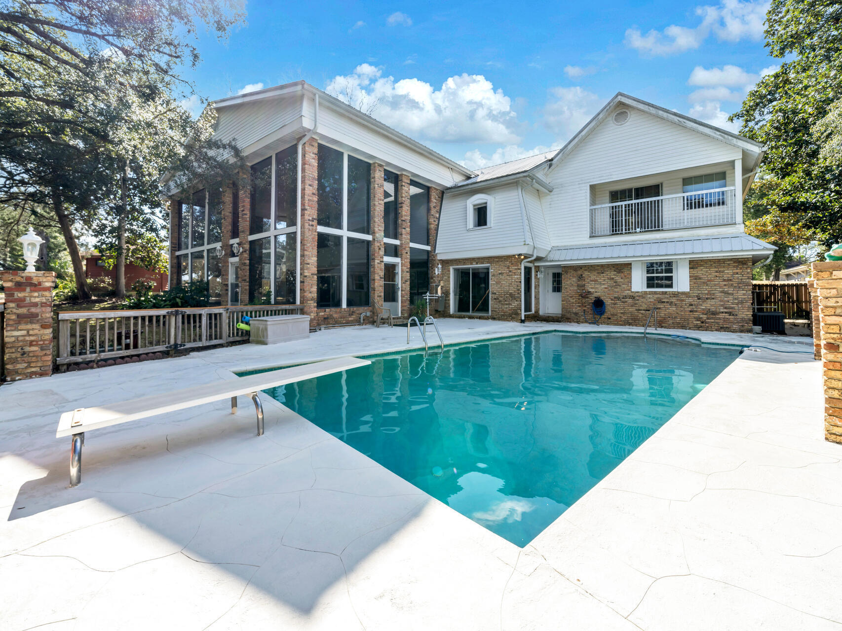 315 Vaughan Street NW Waterfront - Residential