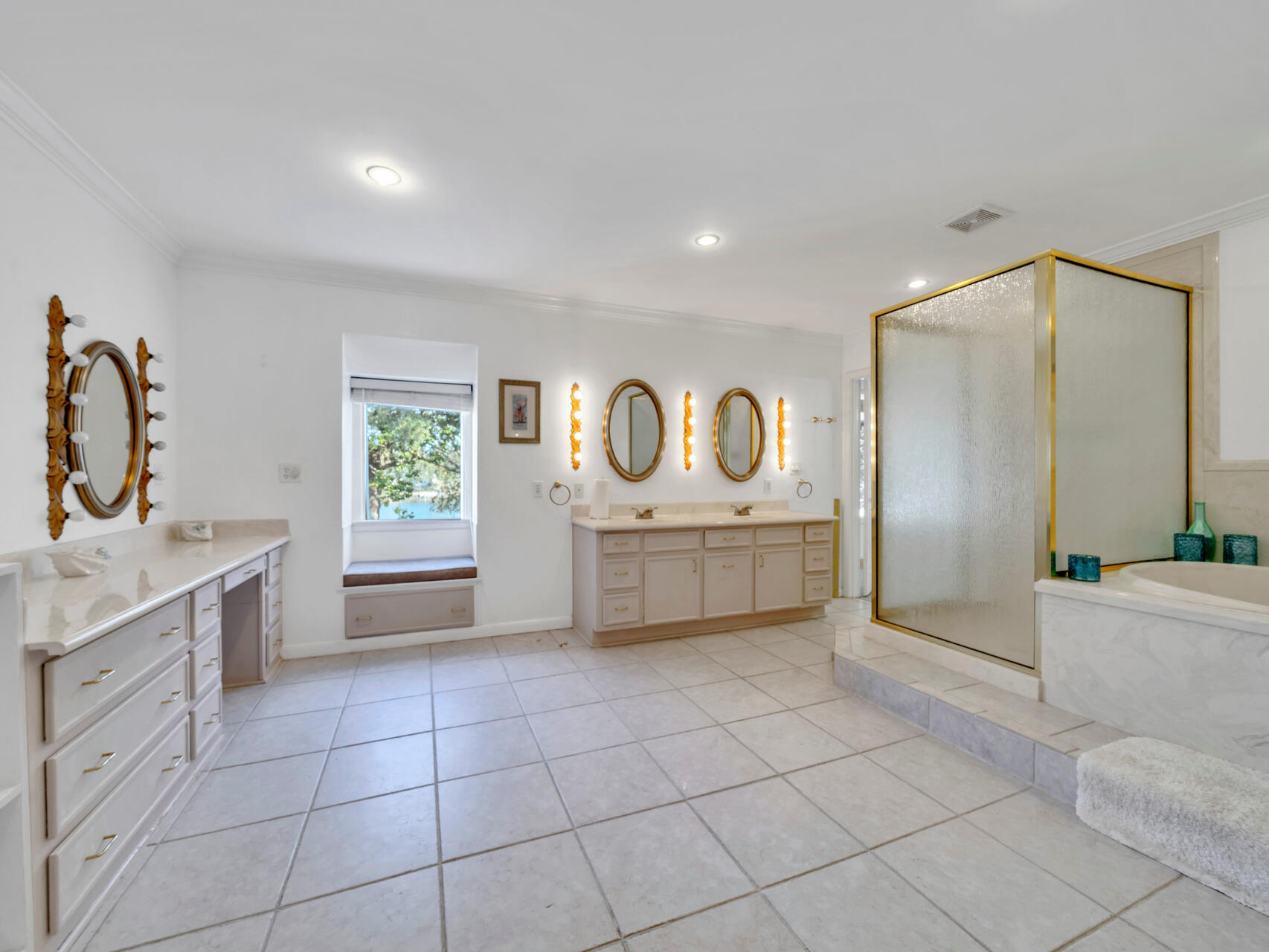 315 Vaughan Street NW Waterfront - Residential