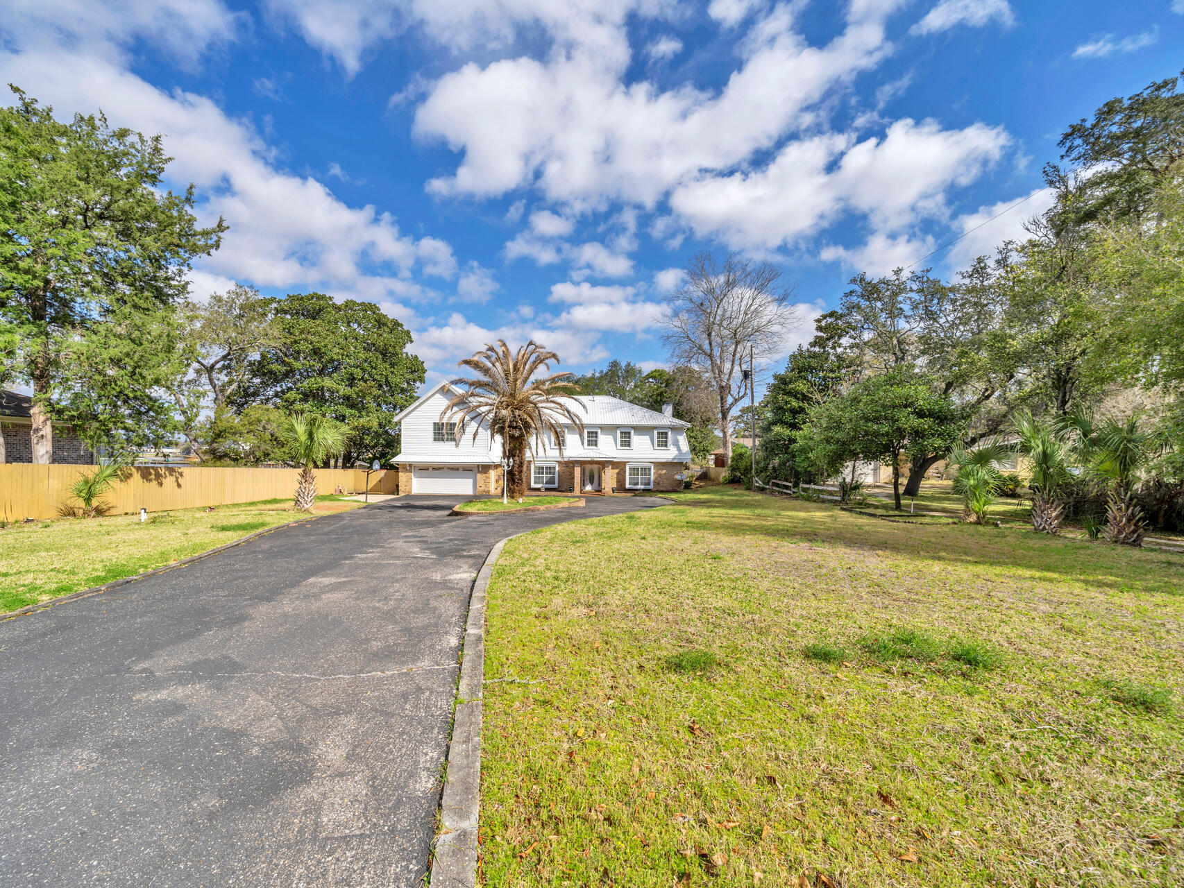 315 Vaughan Street NW Waterfront - Residential