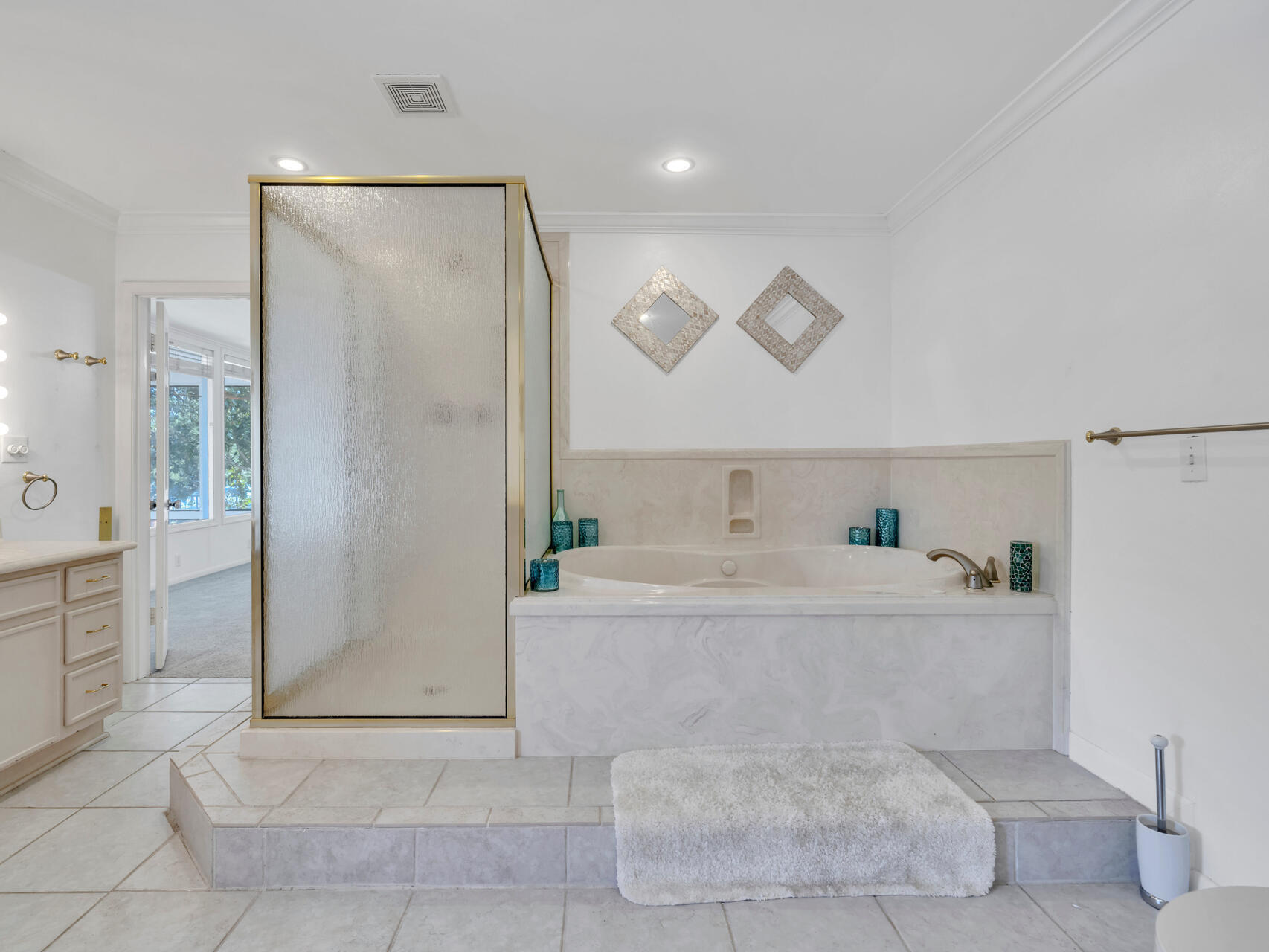 315 Vaughan Street NW Waterfront - Residential