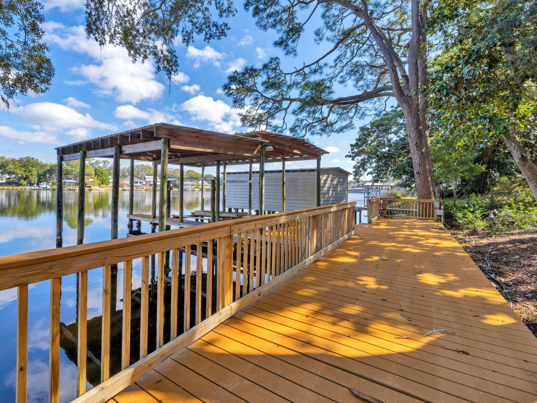 315 Vaughan Street NW Waterfront - Residential