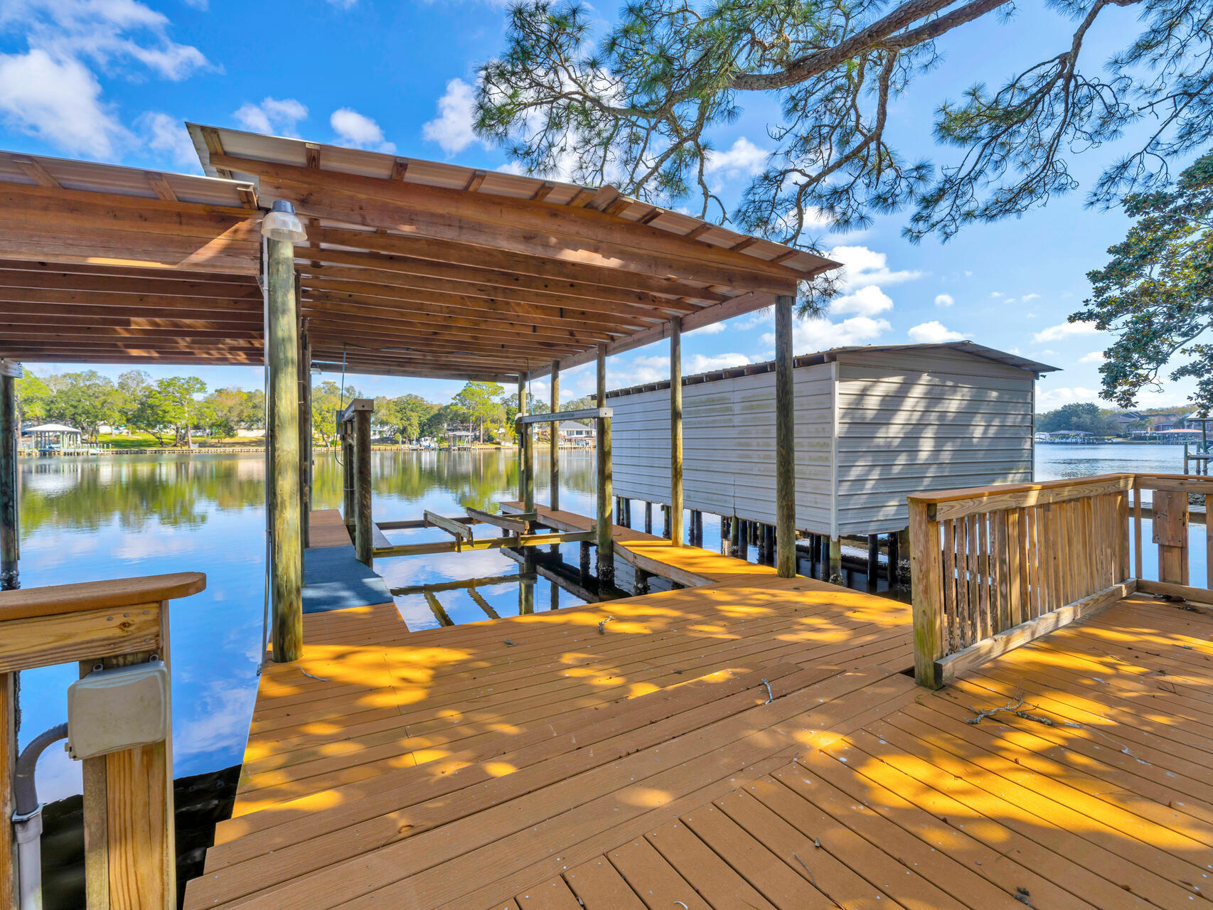 315 Vaughan Street NW Waterfront - Residential