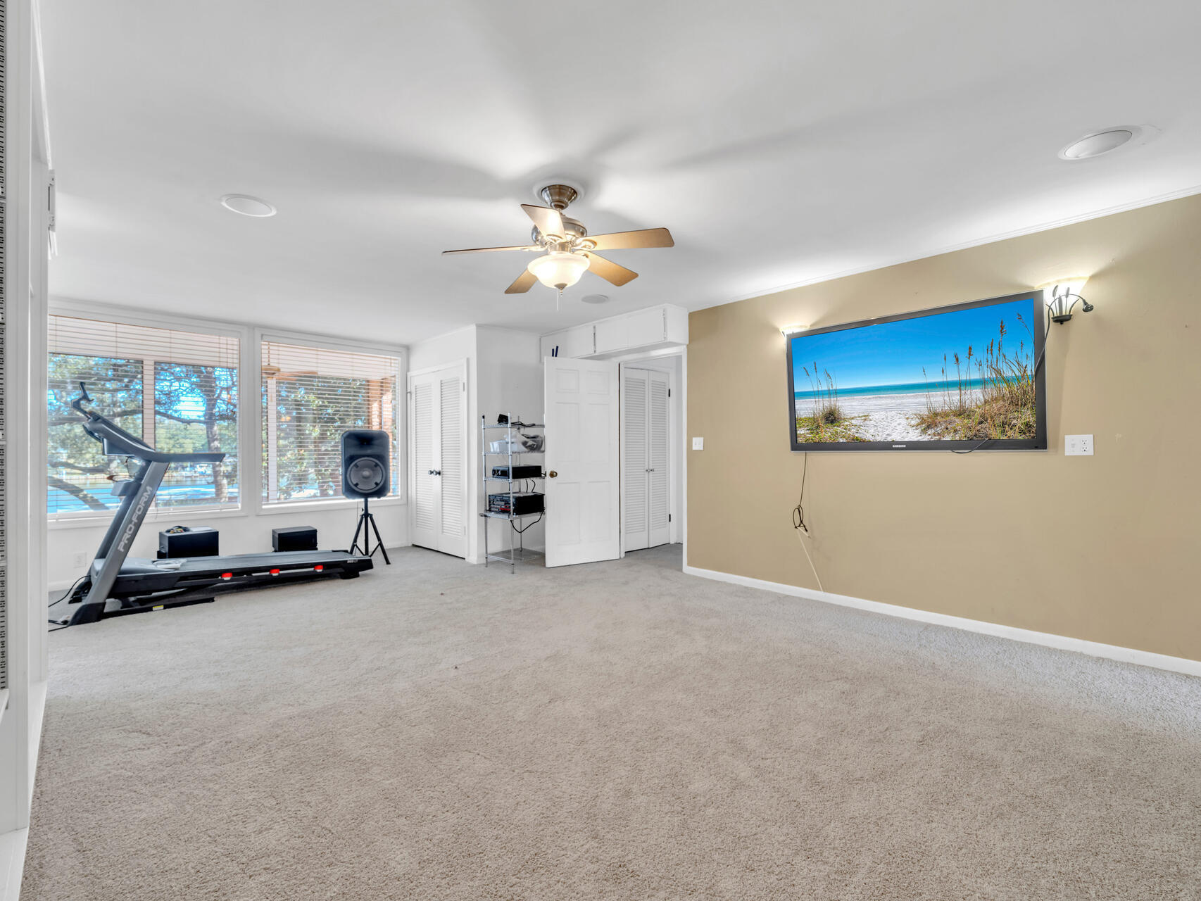 315 Vaughan Street NW Waterfront - Residential