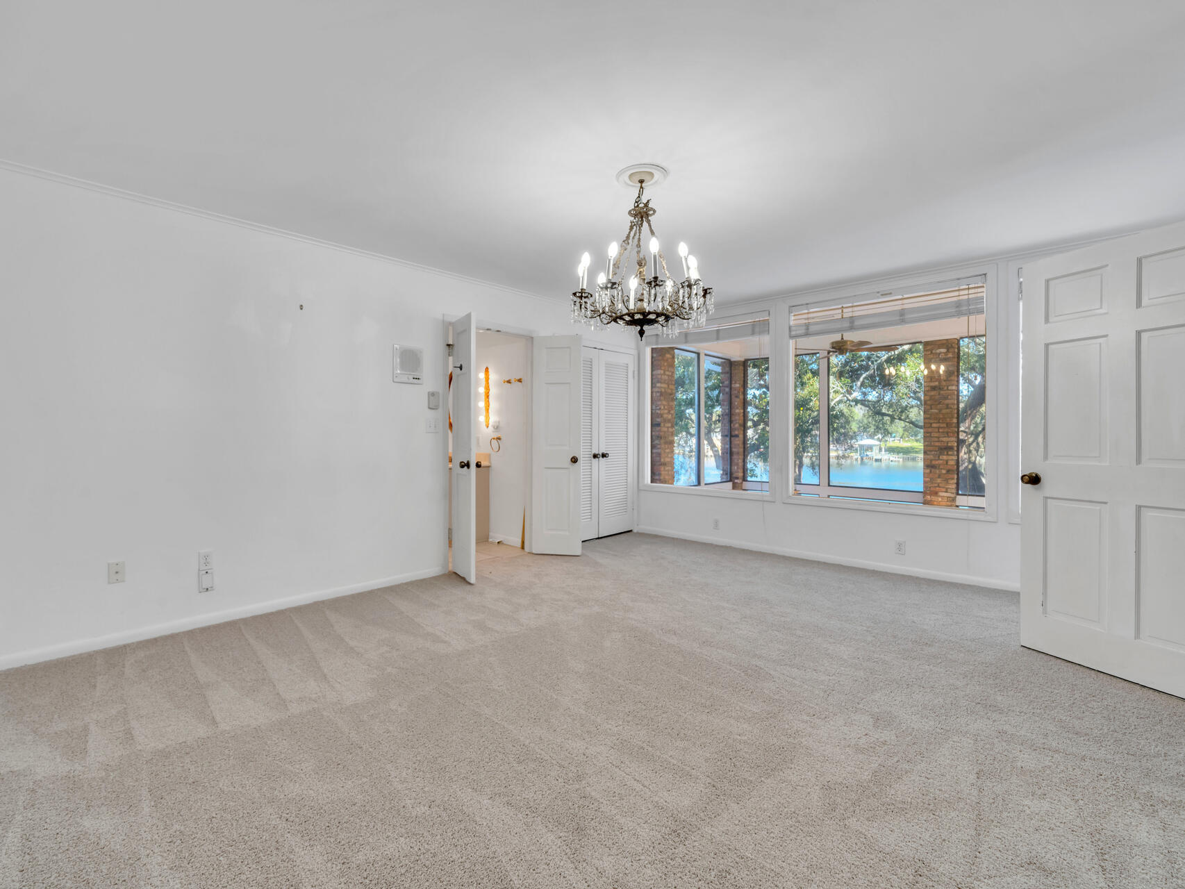 315 Vaughan Street NW Waterfront - Residential