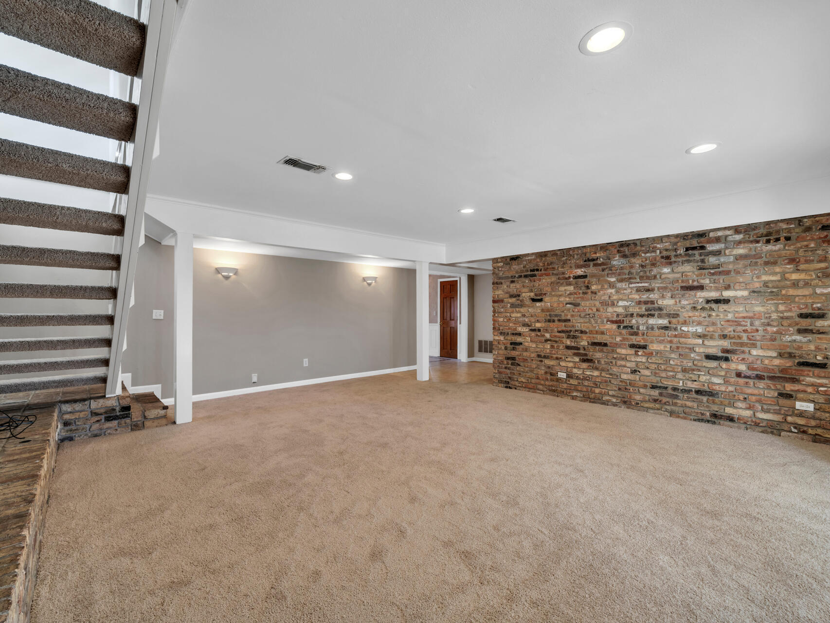 315 Vaughan Street NW Waterfront - Residential