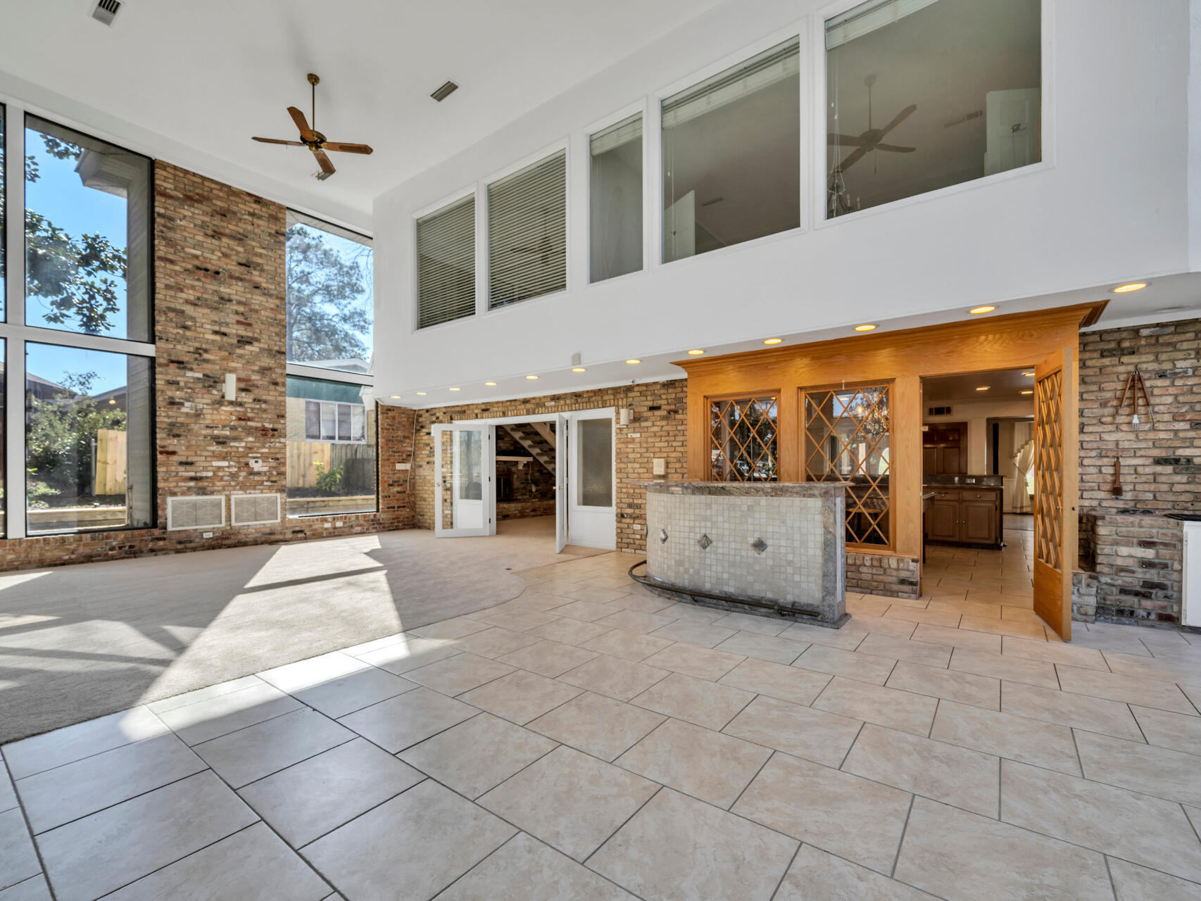 315 Vaughan Street NW Waterfront - Residential