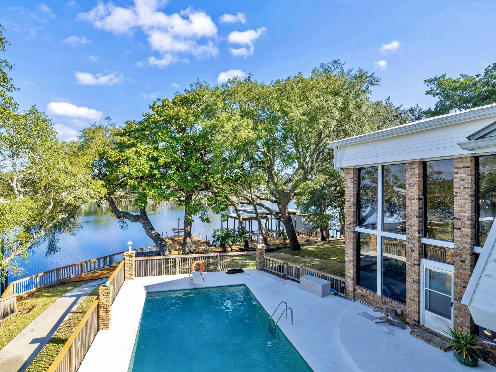 315 NW Vaughan Street