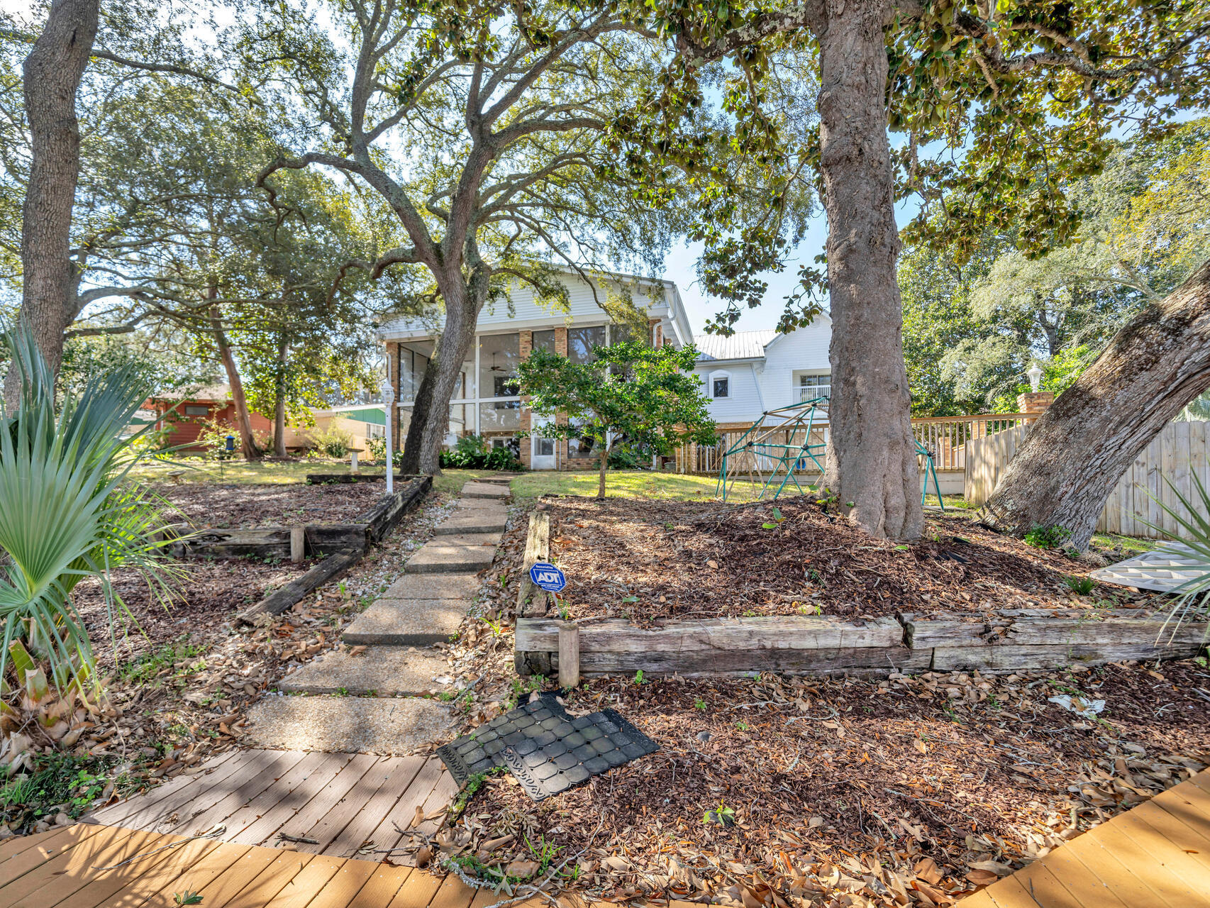 315 Vaughan Street NW Waterfront - Residential