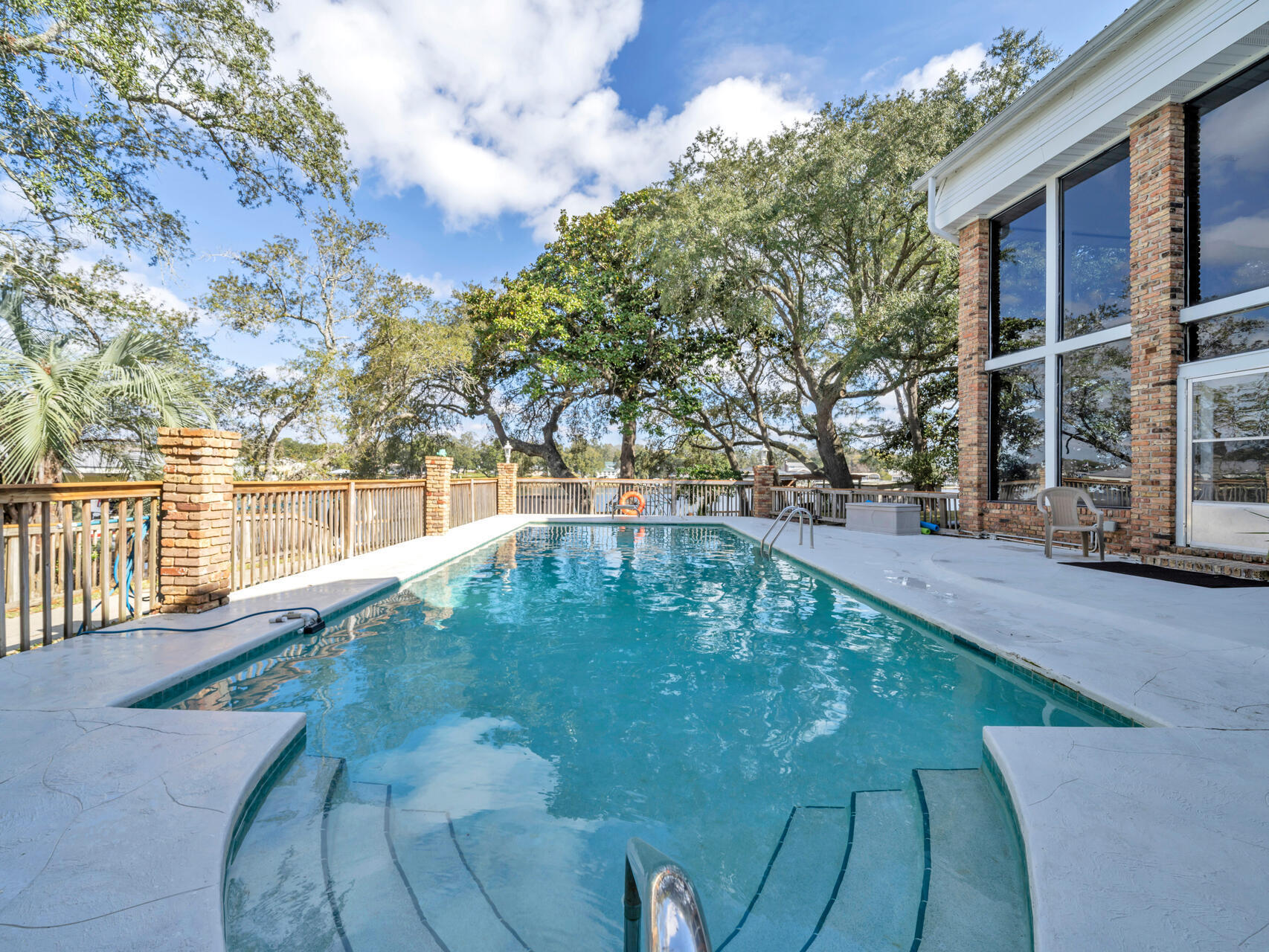 315 Vaughan Street NW Waterfront - Residential