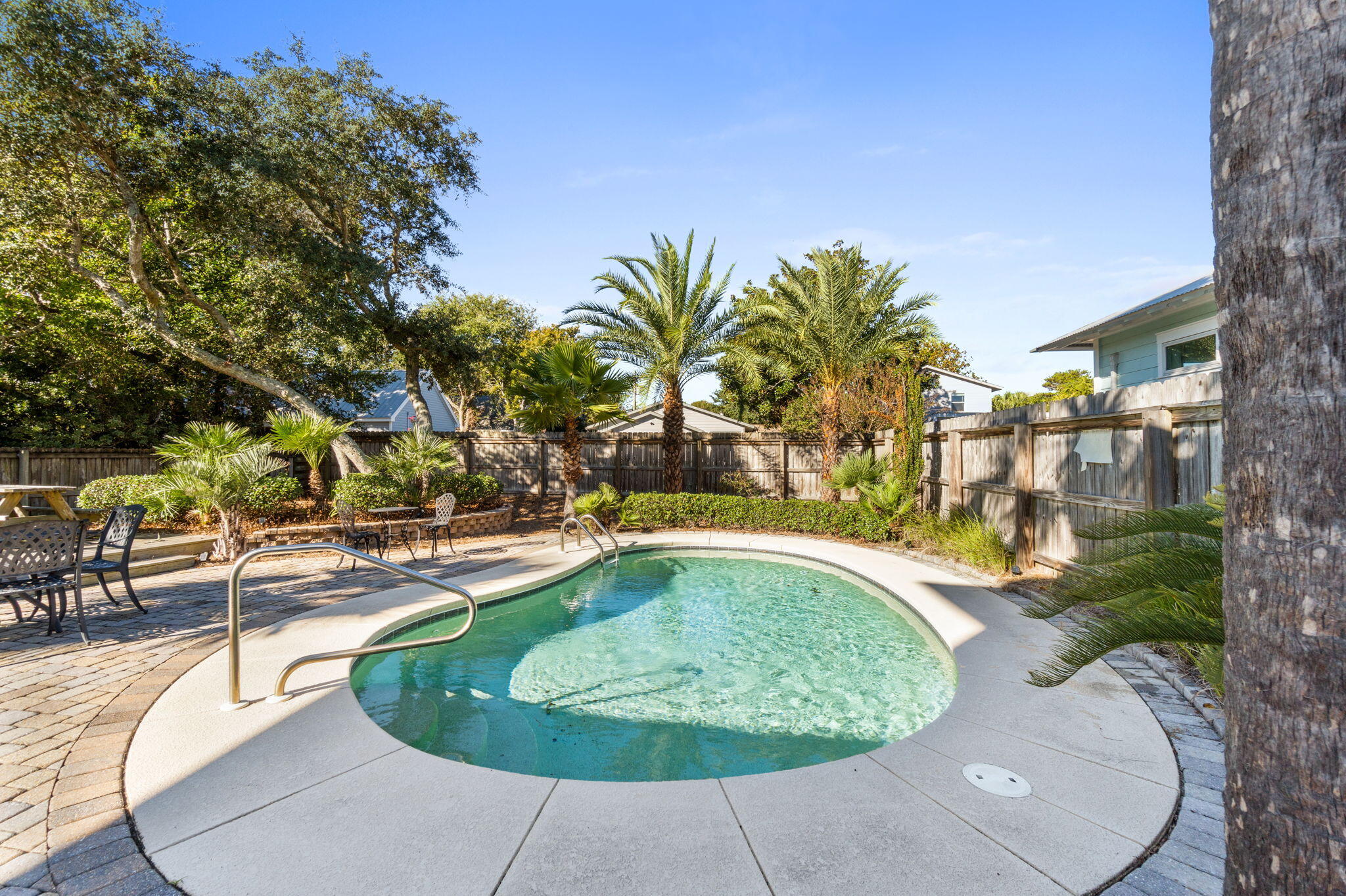 CRYSTAL BEACH - Residential