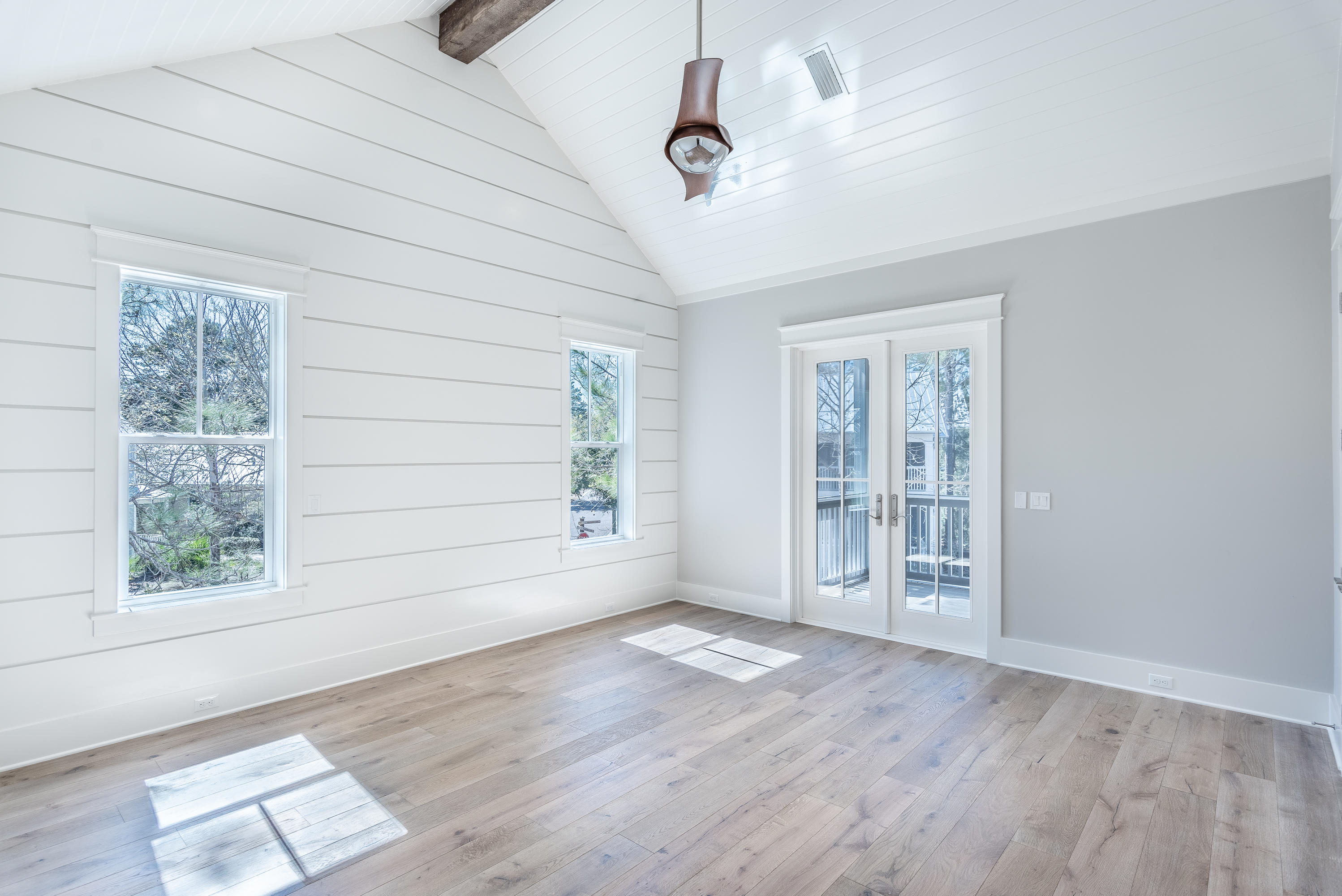 FOREST LAKES - Residential