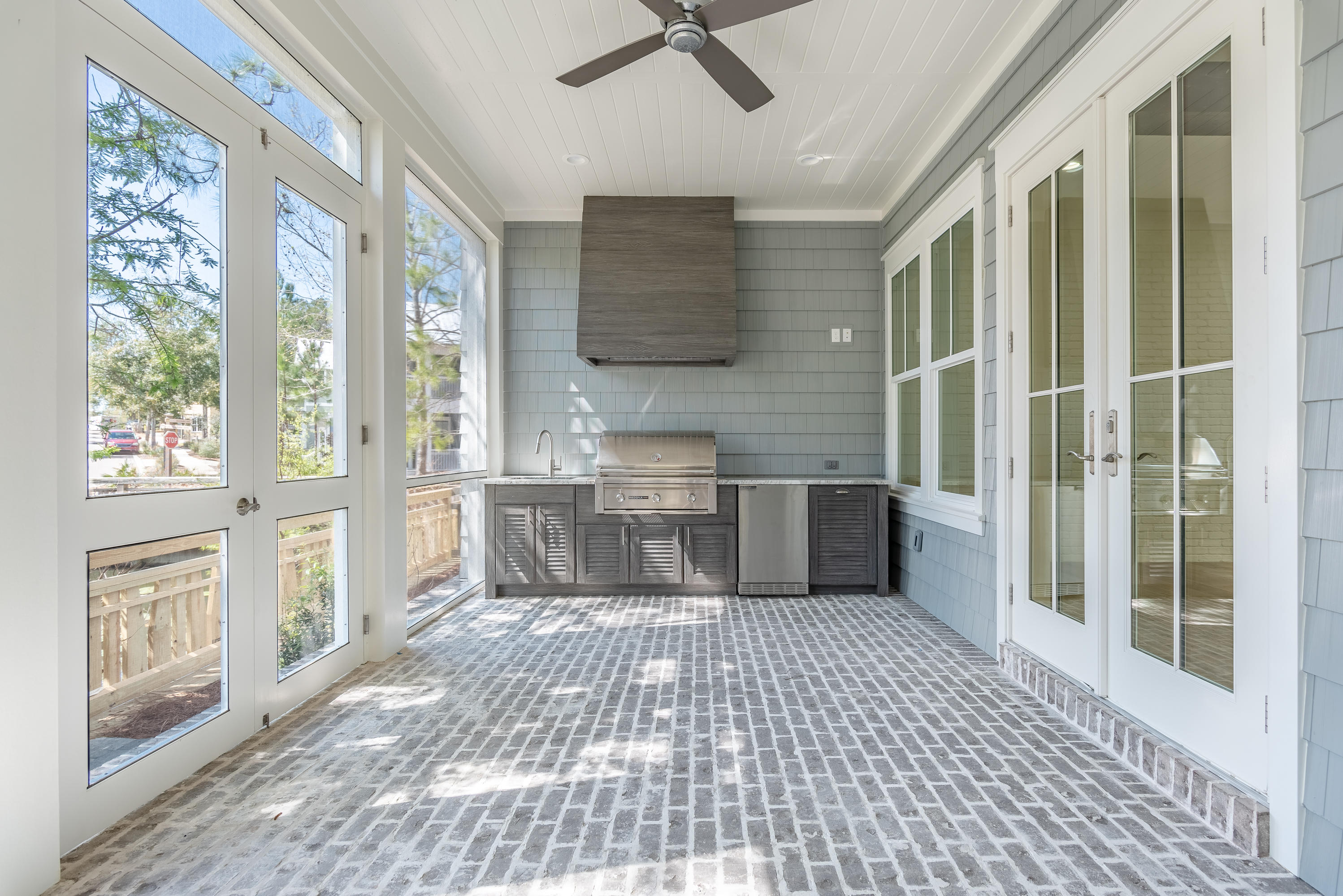 FOREST LAKES - Residential