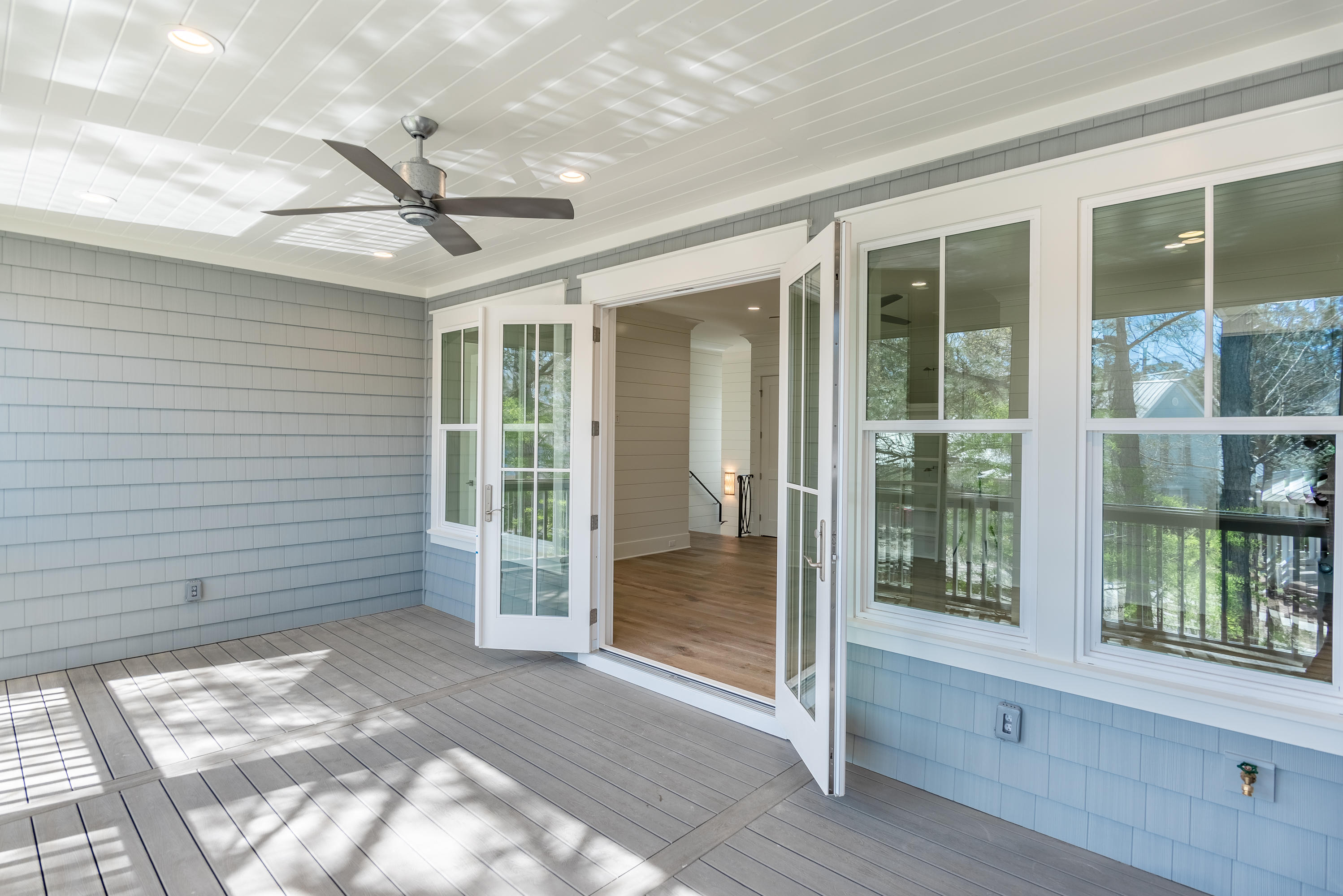 FOREST LAKES - Residential