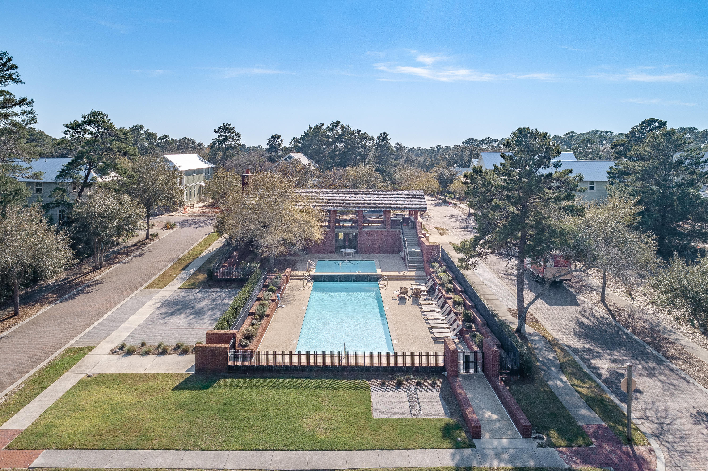 FOREST LAKES - Residential