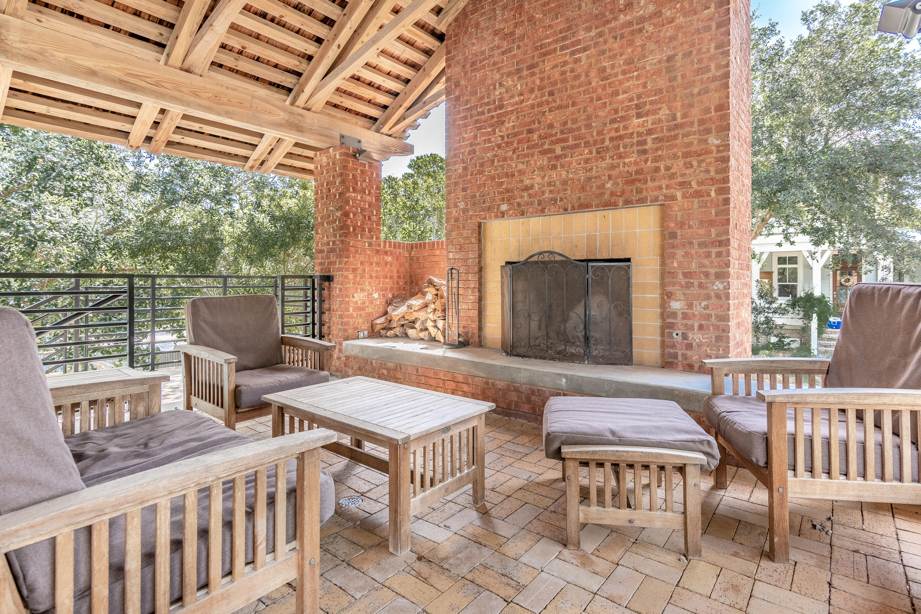 FOREST LAKES - Residential