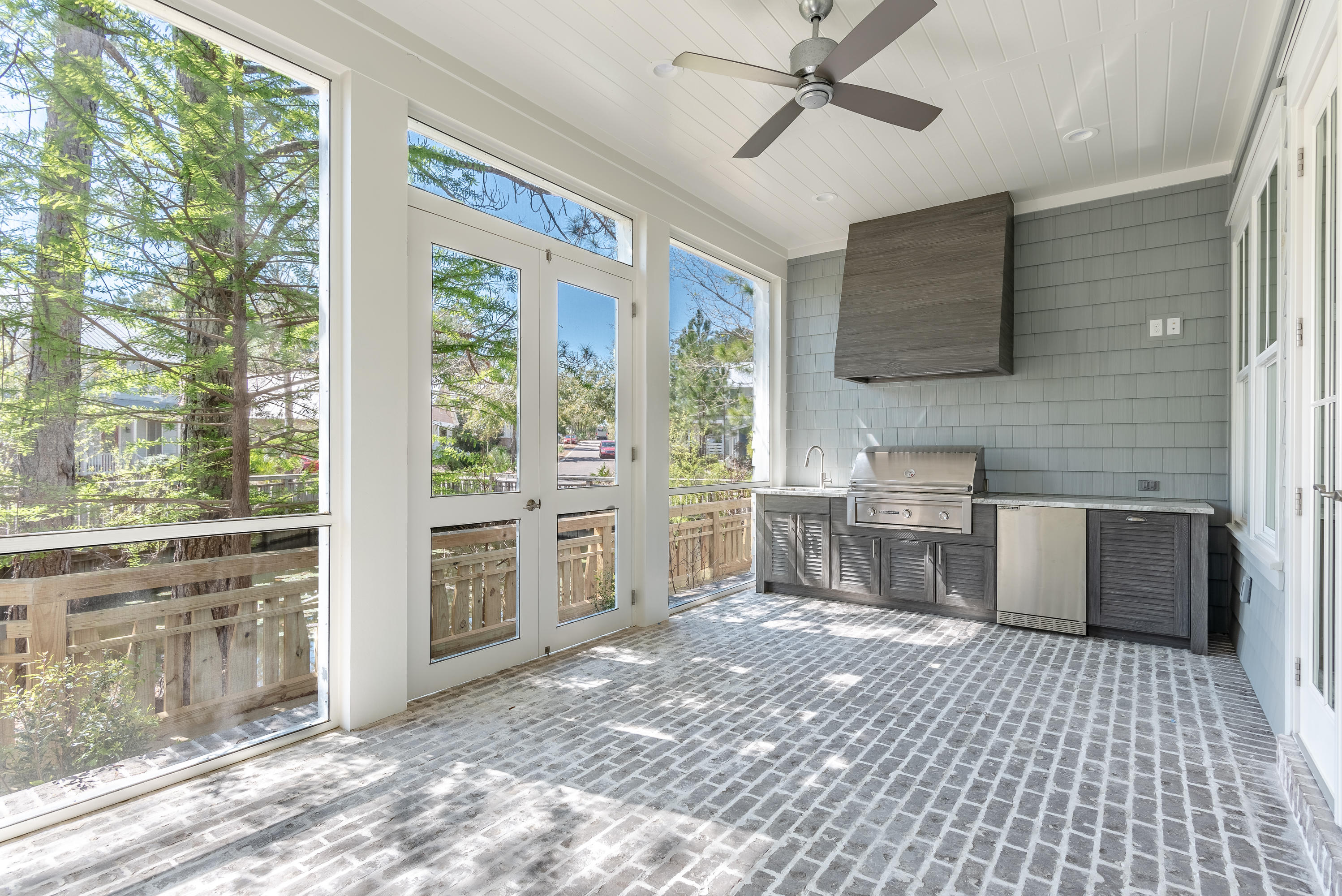 FOREST LAKES - Residential