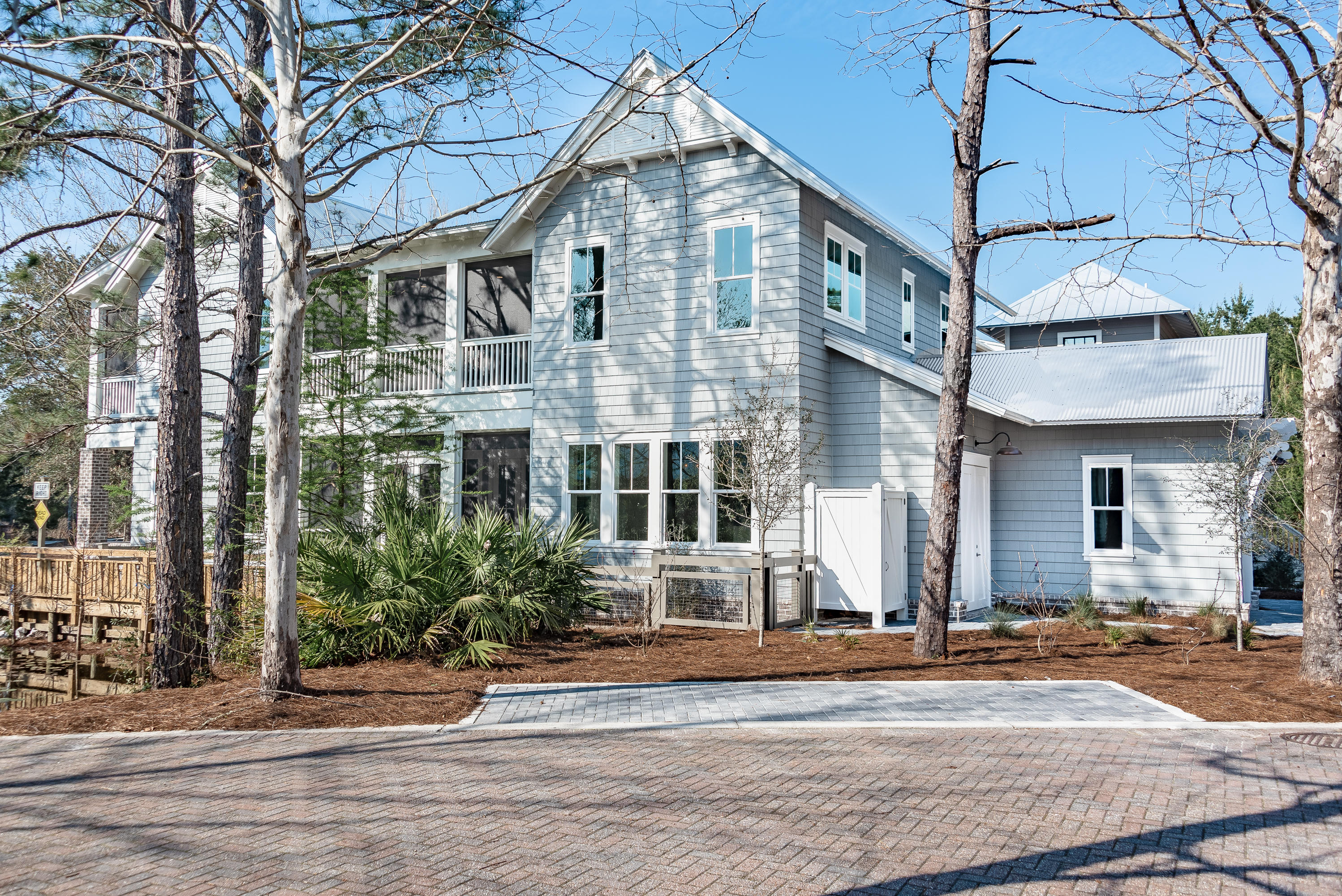 FOREST LAKES - Residential