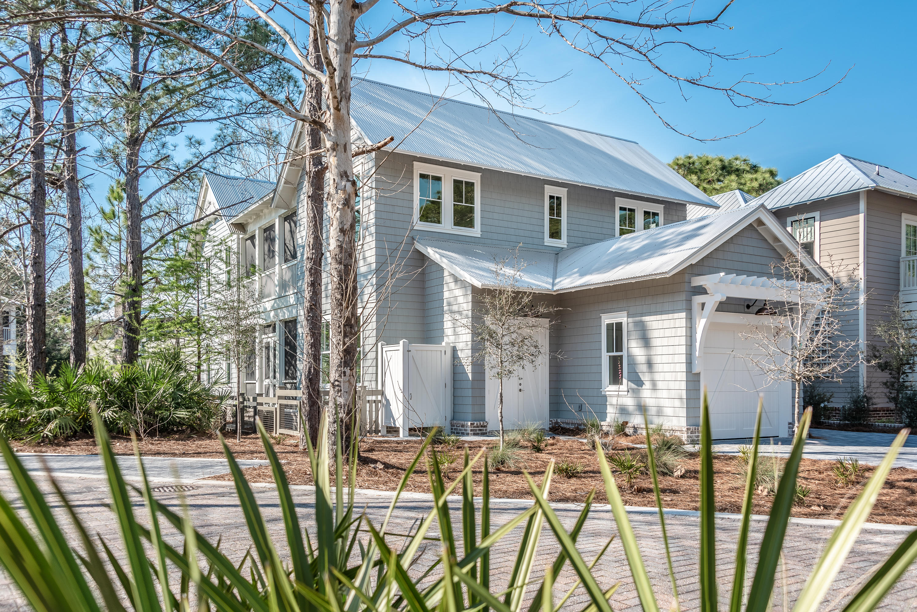 FOREST LAKES - Residential