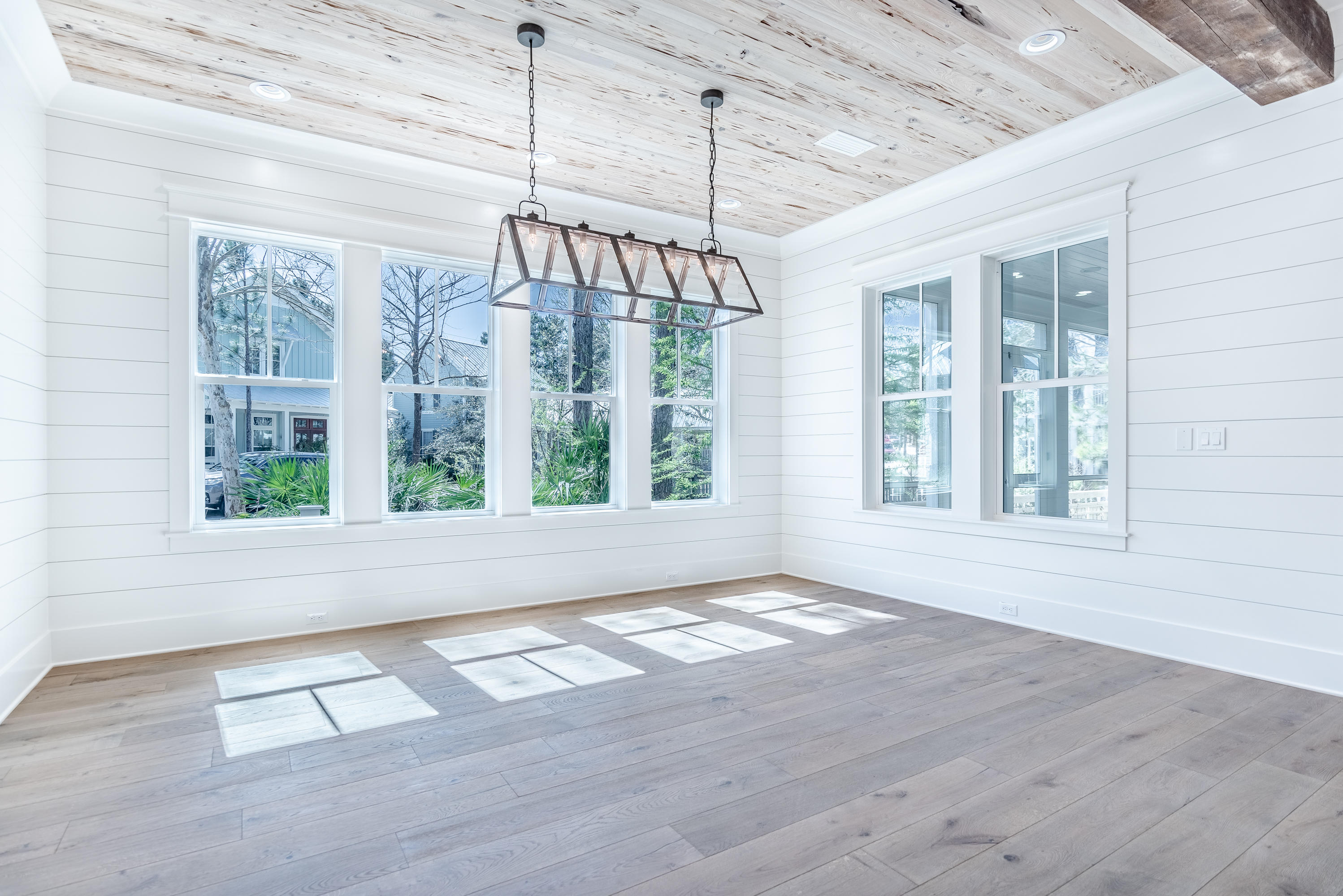 FOREST LAKES - Residential