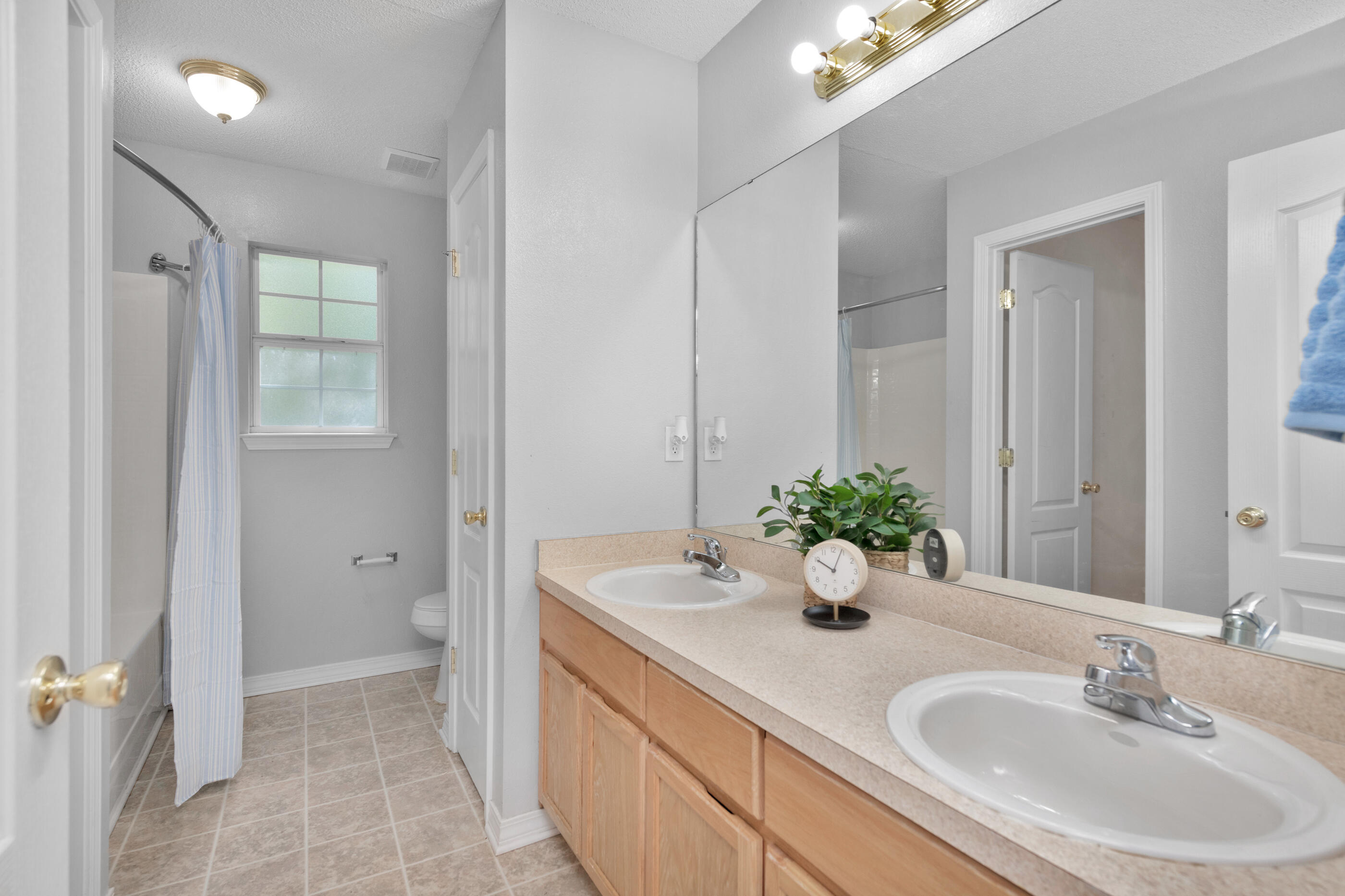 NAVARRE S/D 2ND ADDN - Residential