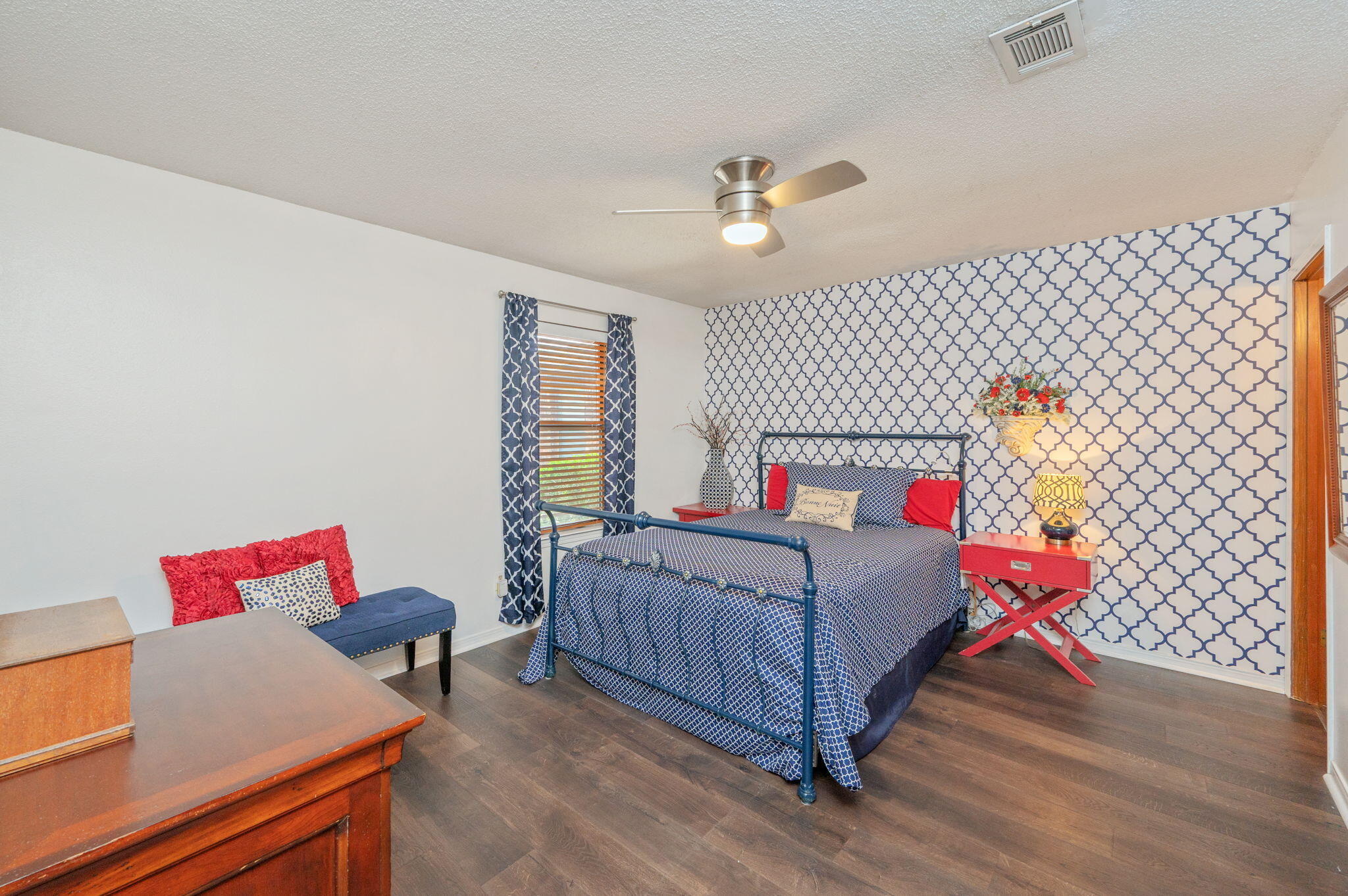 HIDDEN COVE T/H - Residential