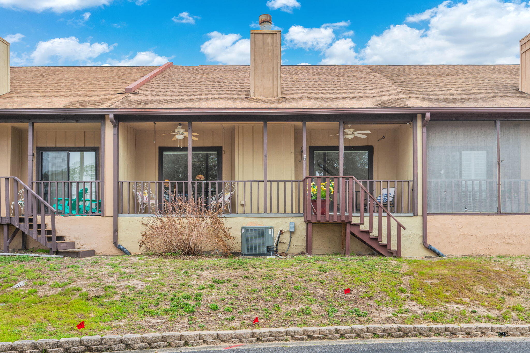 HIDDEN COVE T/H - Residential