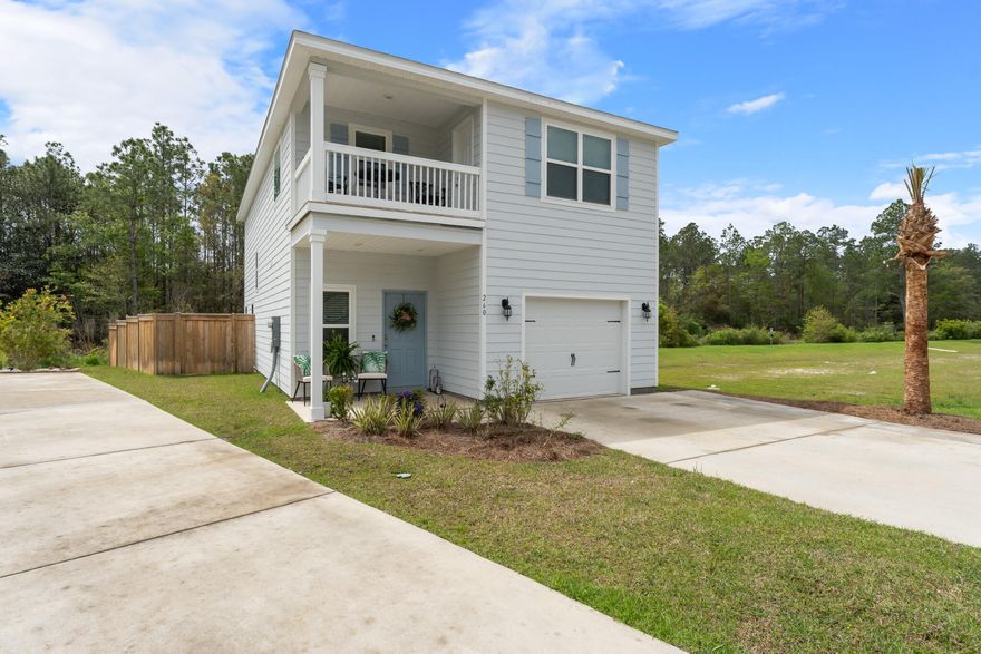 Motivated seller! Single family, 3/2.5 in Santa Rosa Beach! Minutes to the beaches, the bay, and all of South Walton. This property is located at the end of a cul de sac, in a charming and family friendly neighborhood! The kitchen has new custom backsplash, brushed gold hardware and faucet and stainless steel appliances. The large master bedroom features two walk in closets as well as a private balcony overlooking the cul de sac. The backyard is fenced in with a large deck for entertaining. Owner / Agent. Please contact your agent for a showing today!