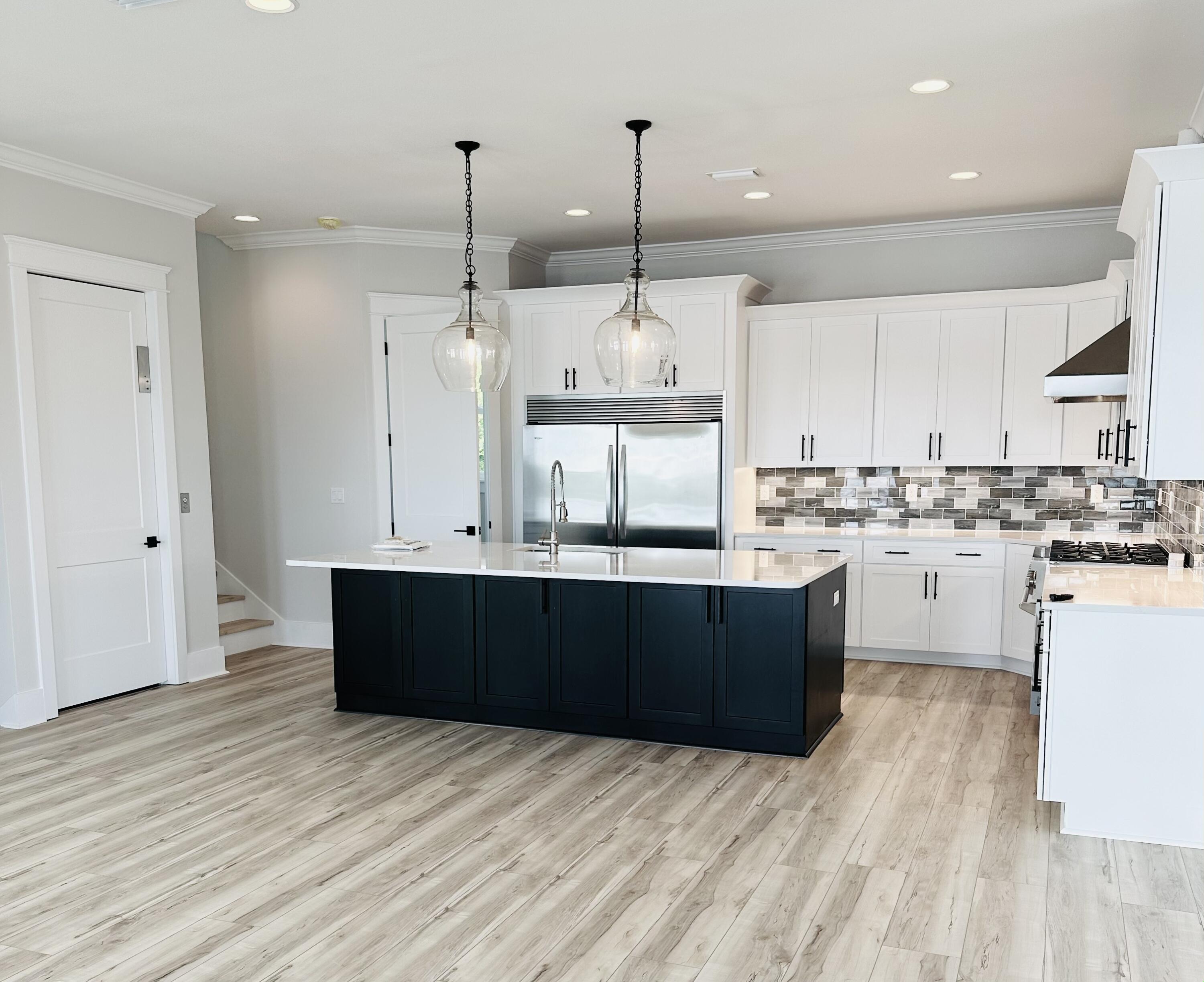 NICE NEW SUB - Residential