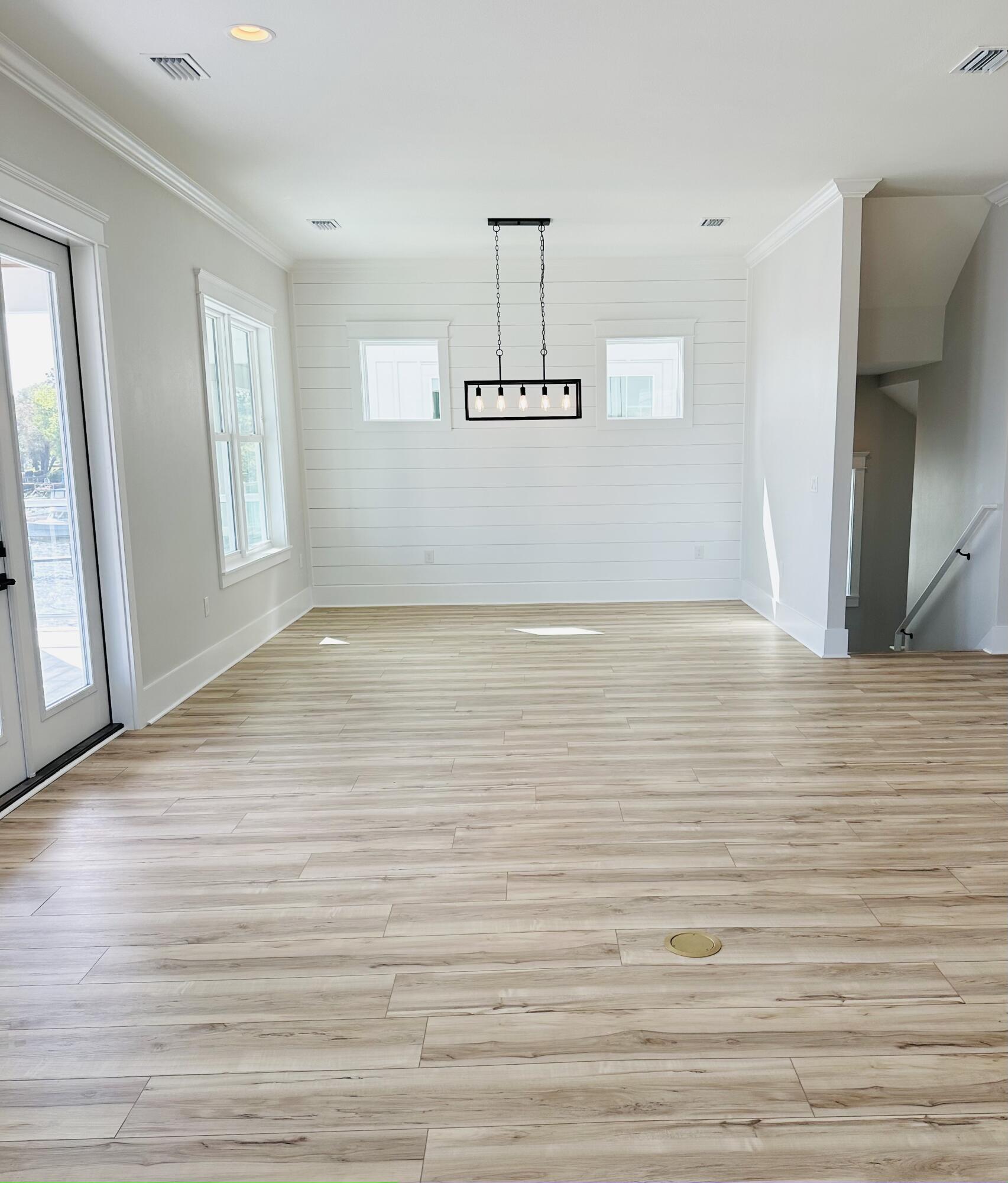 NICE NEW SUB - Residential