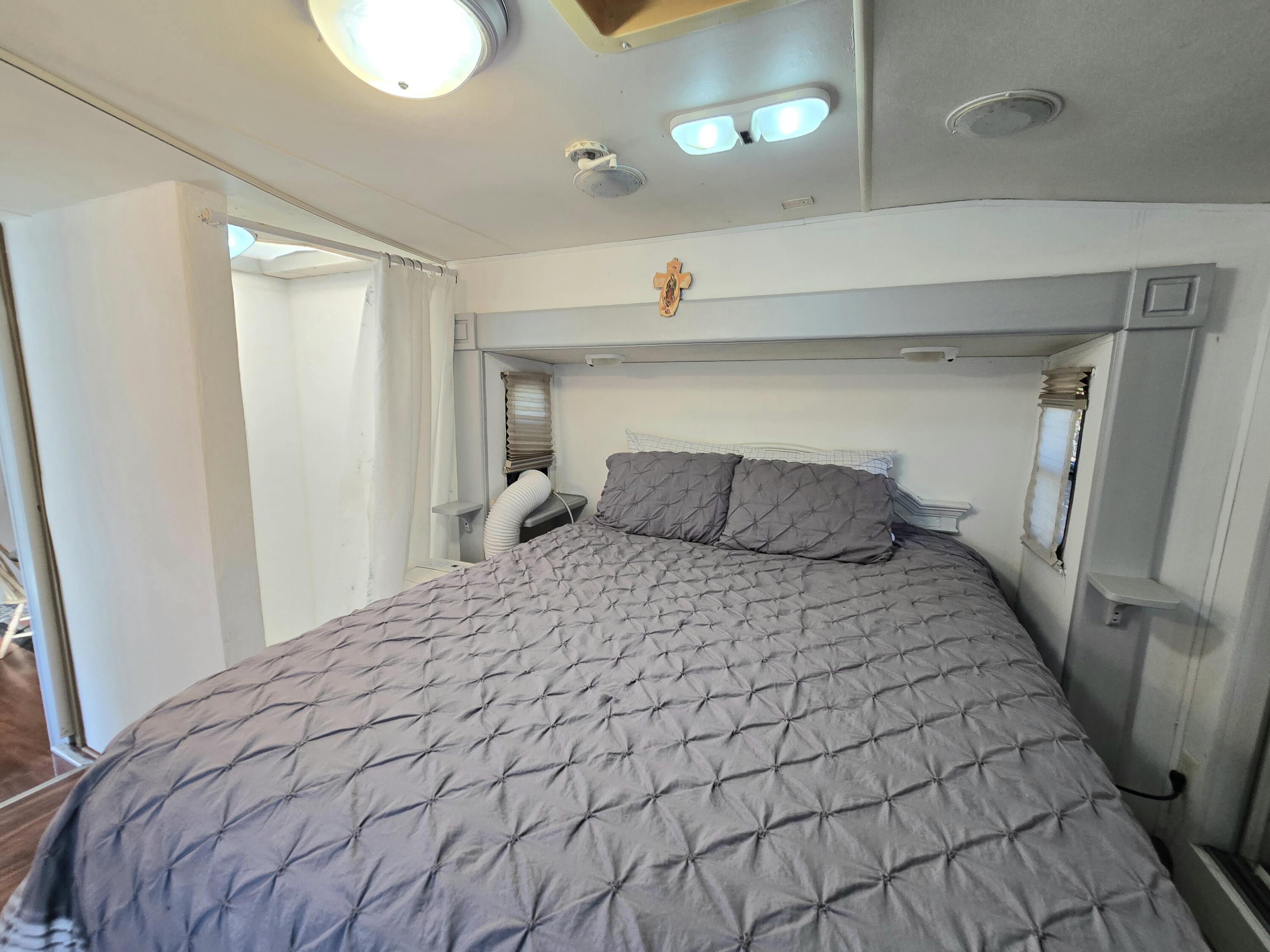 OAKWOOD HILLS UNIT 1 - Residential