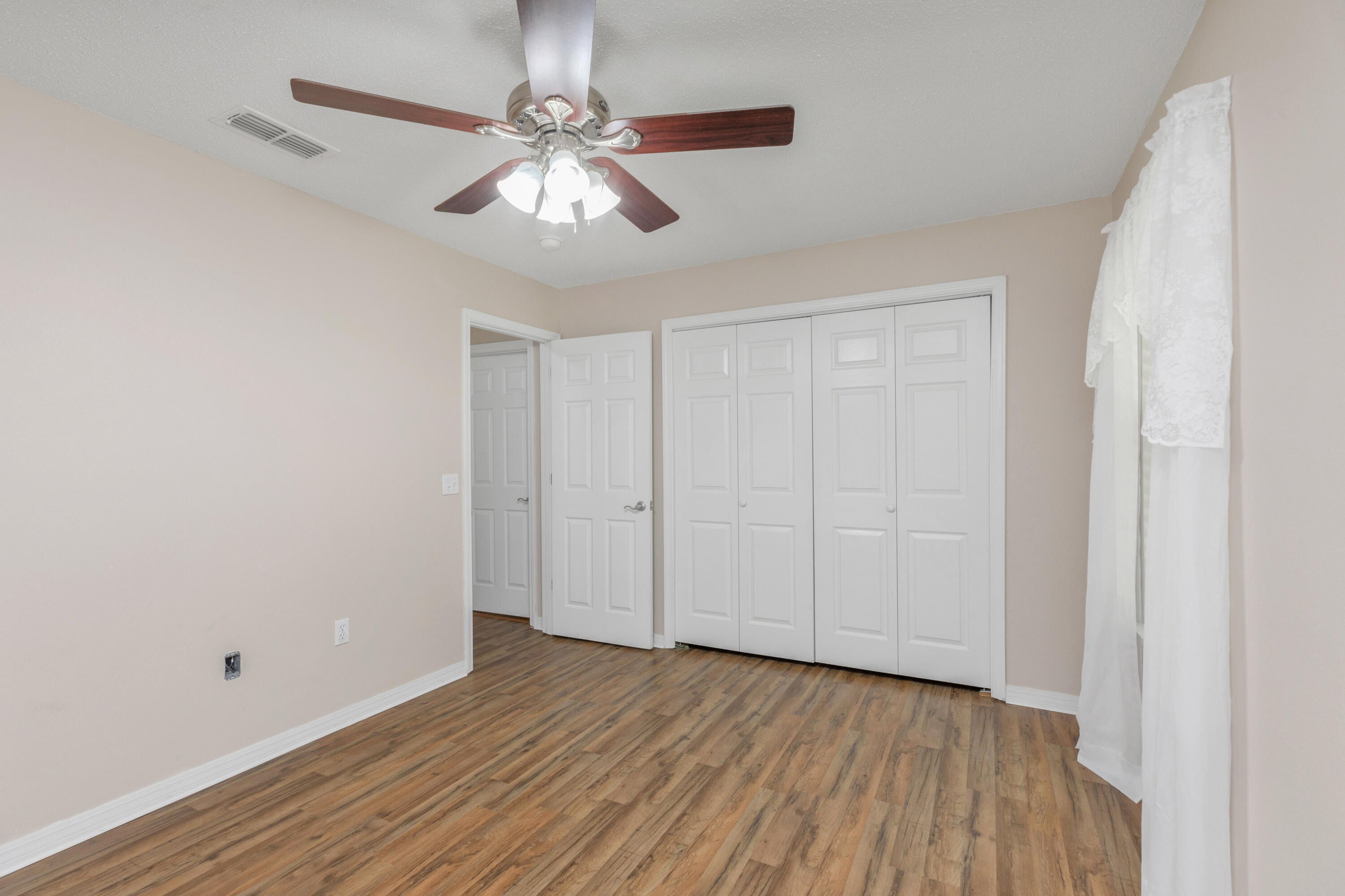 COUNTRYWOOD EST - Residential