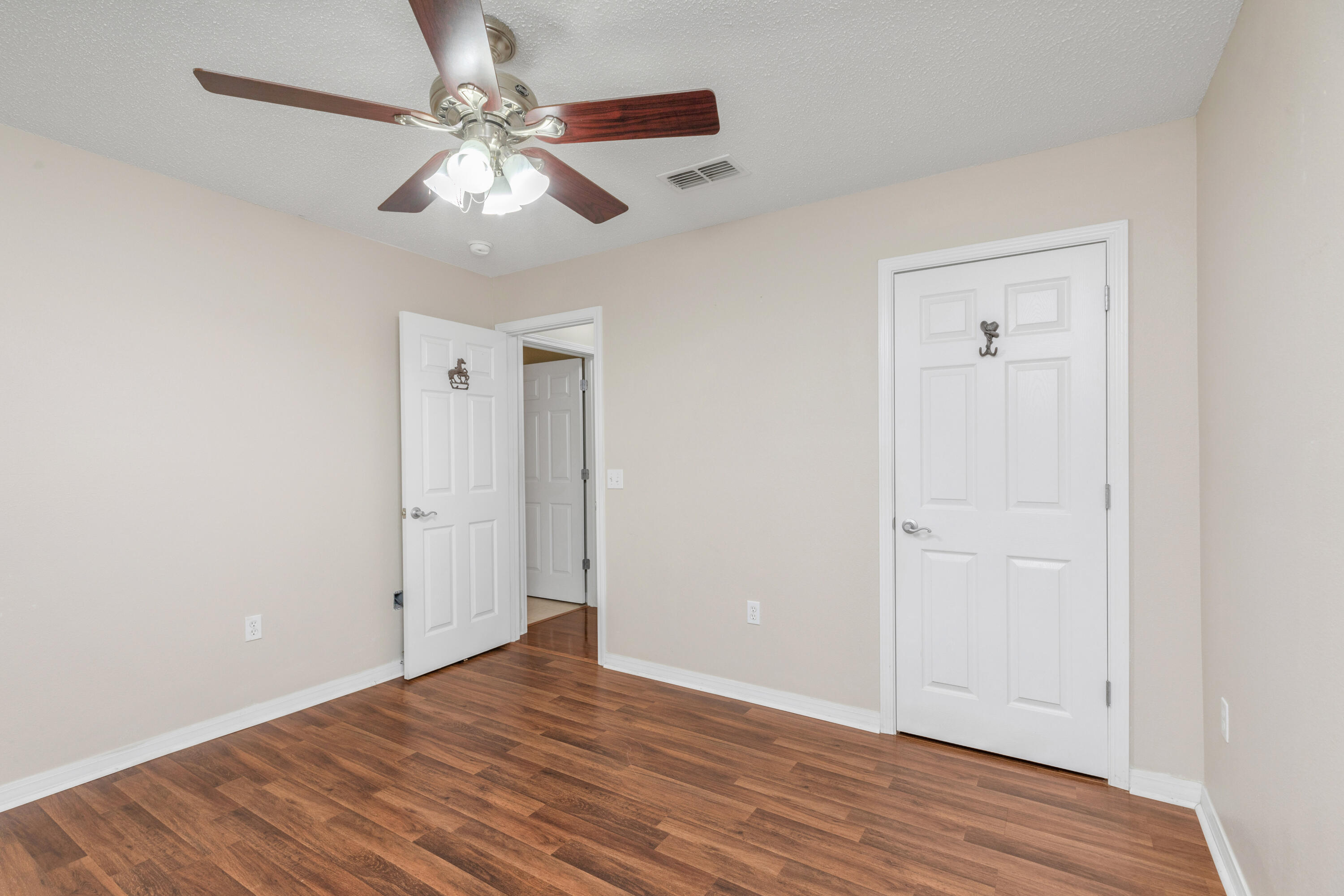 COUNTRYWOOD EST - Residential