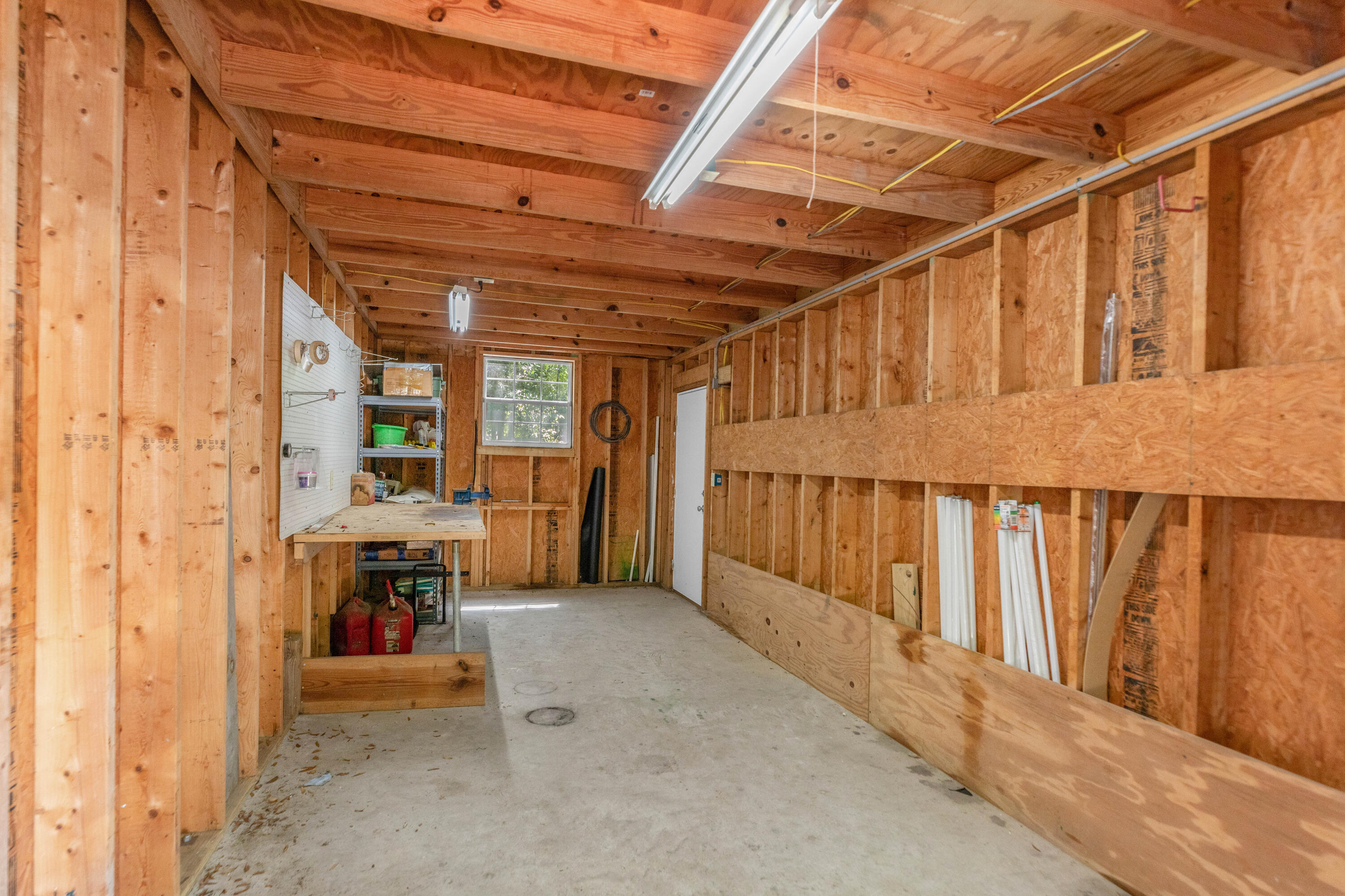 COUNTRYWOOD EST - Residential