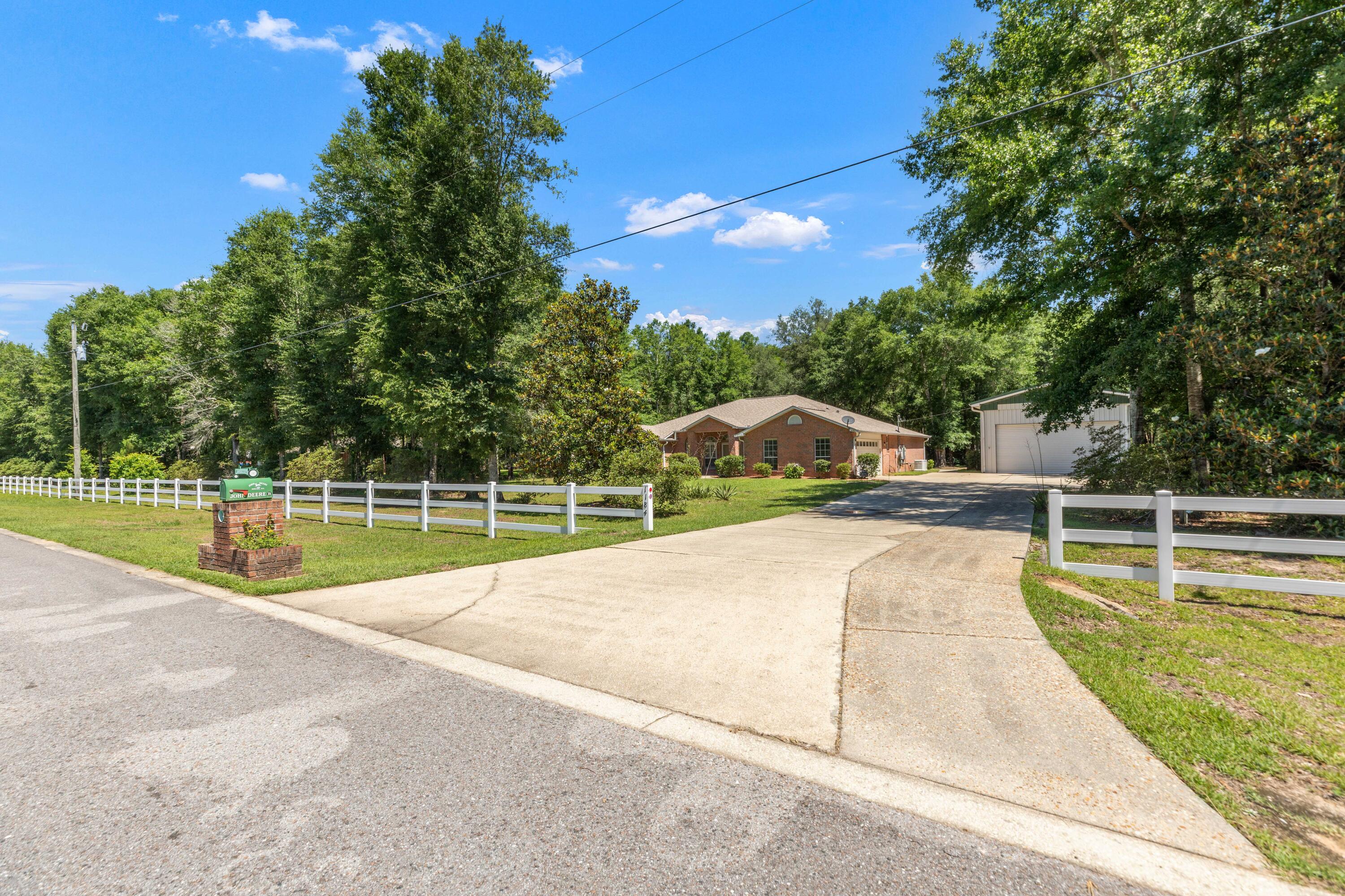 COUNTRYWOOD EST - Residential