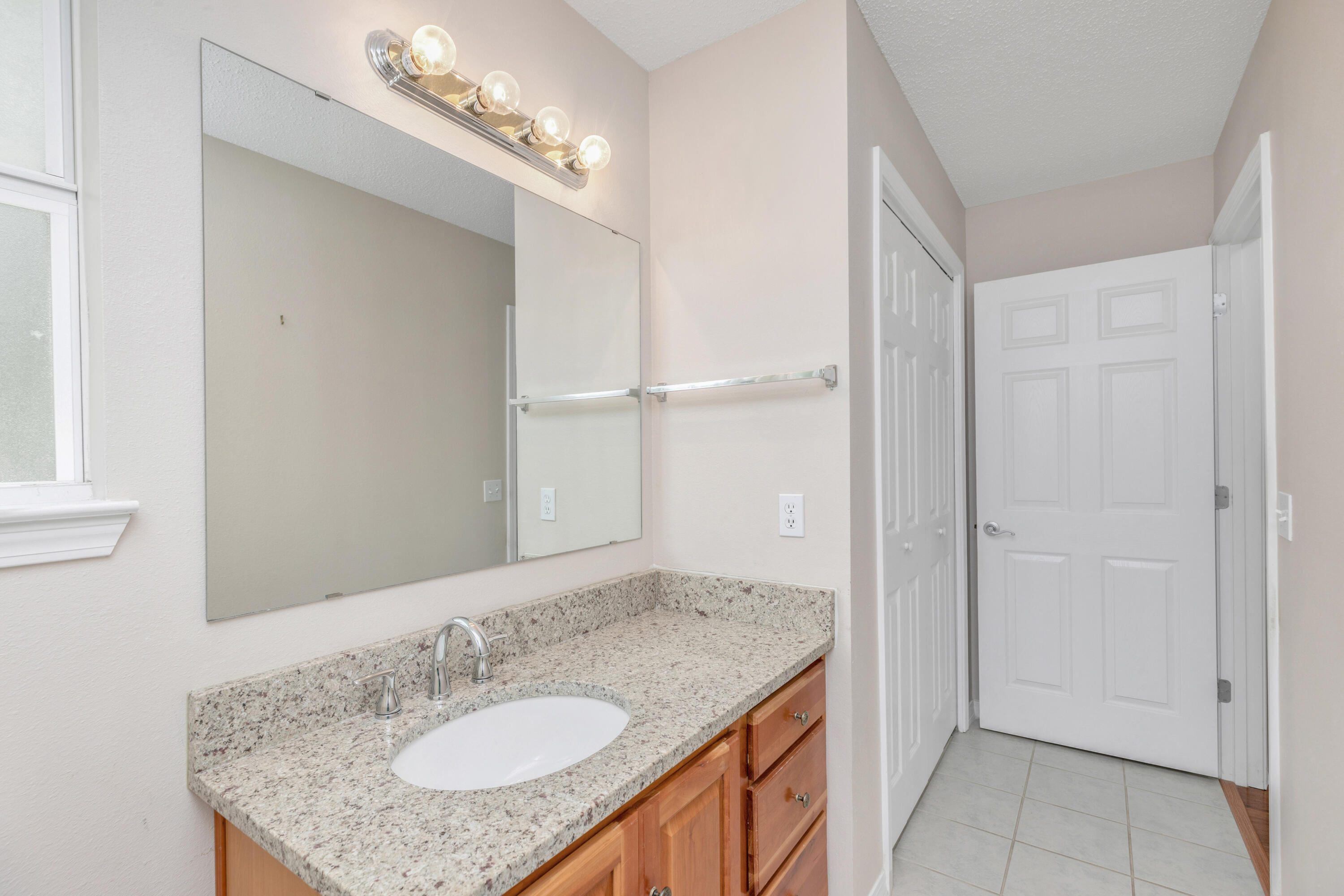 COUNTRYWOOD EST - Residential
