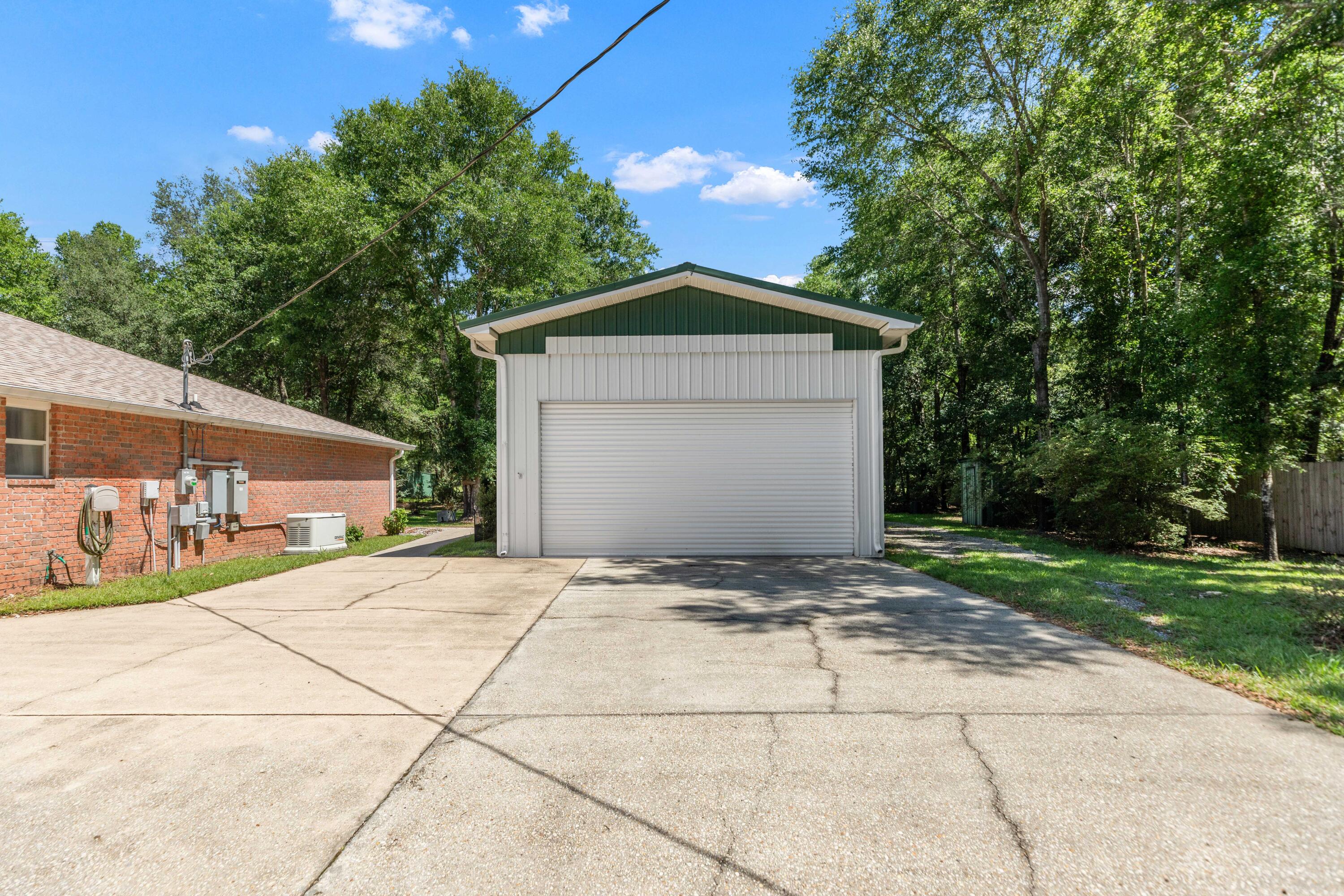 COUNTRYWOOD EST - Residential