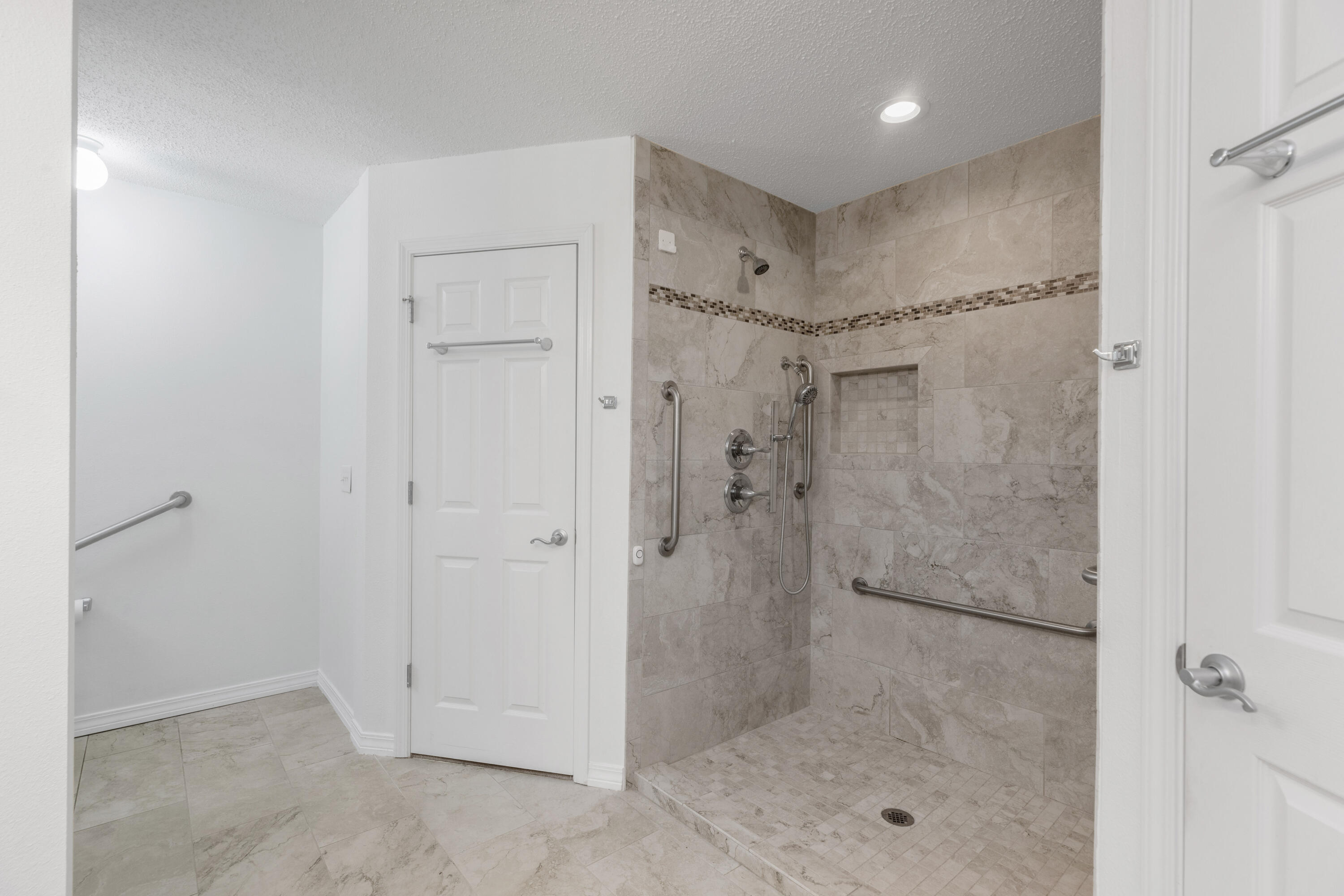 COUNTRYWOOD EST - Residential