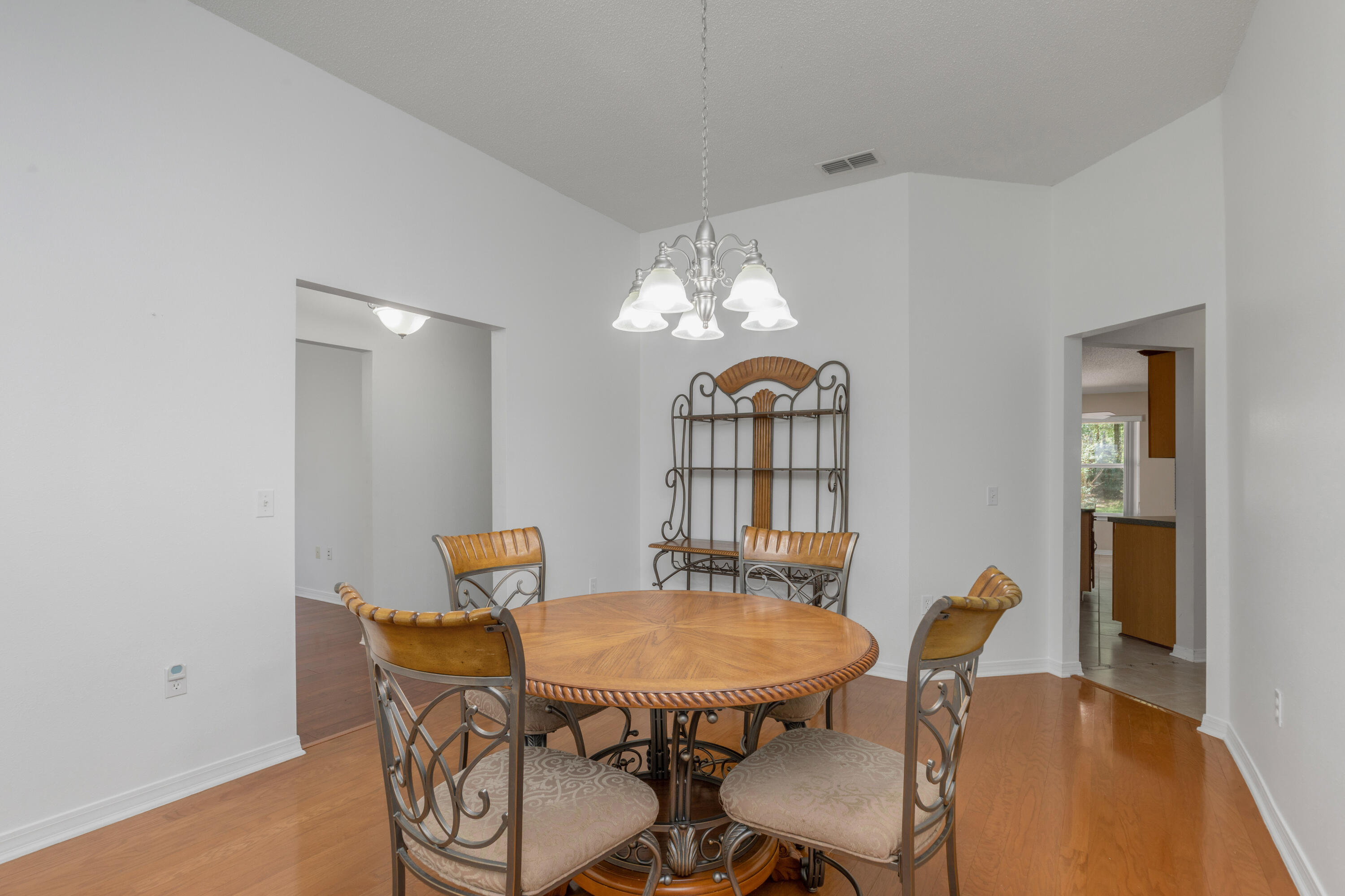 COUNTRYWOOD EST - Residential